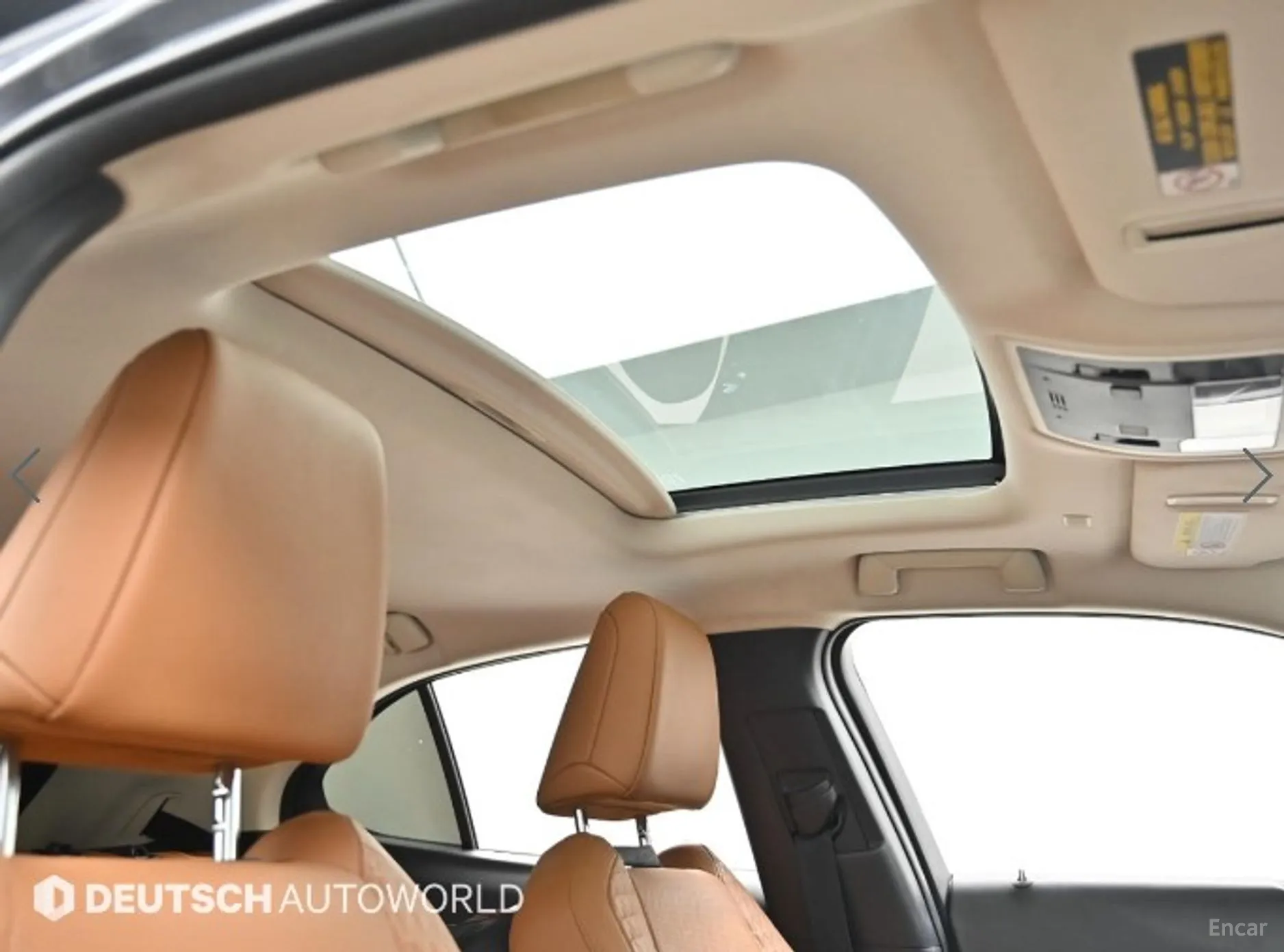Lexus UX250h превью 18