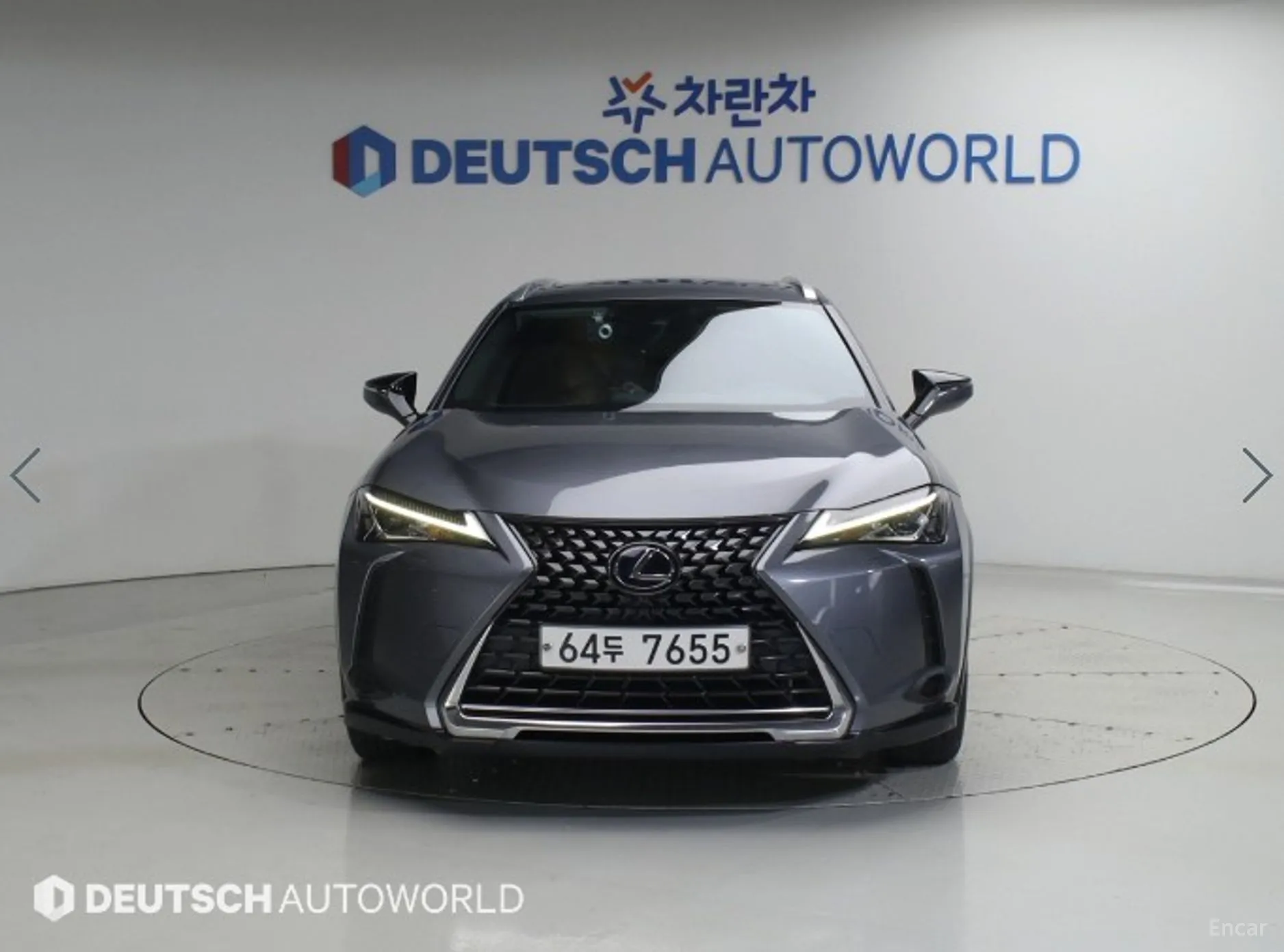 Lexus UX250h превью 3