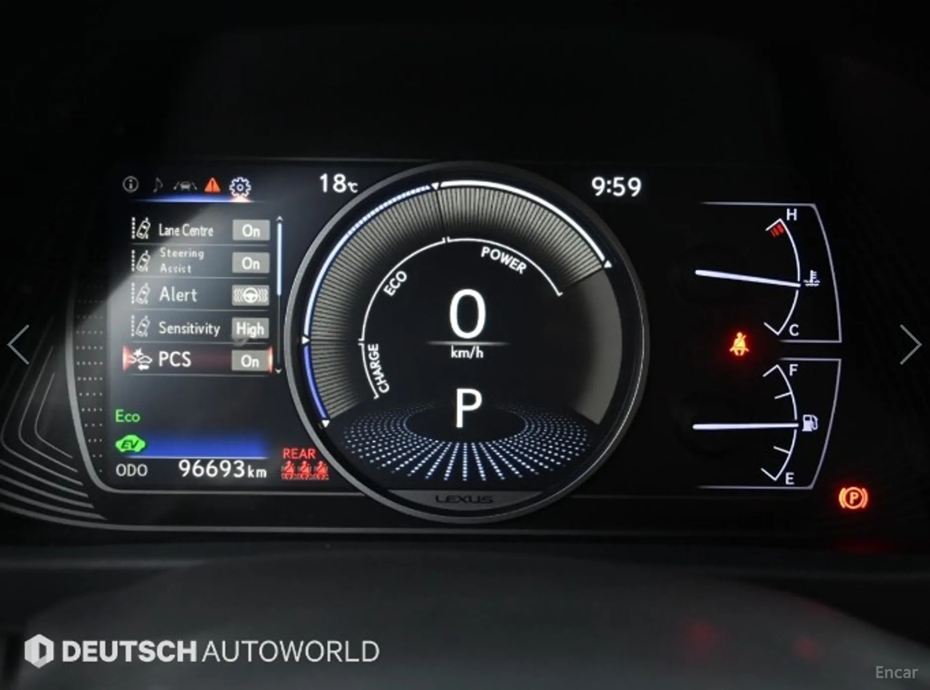 Lexus UX250h превью 8