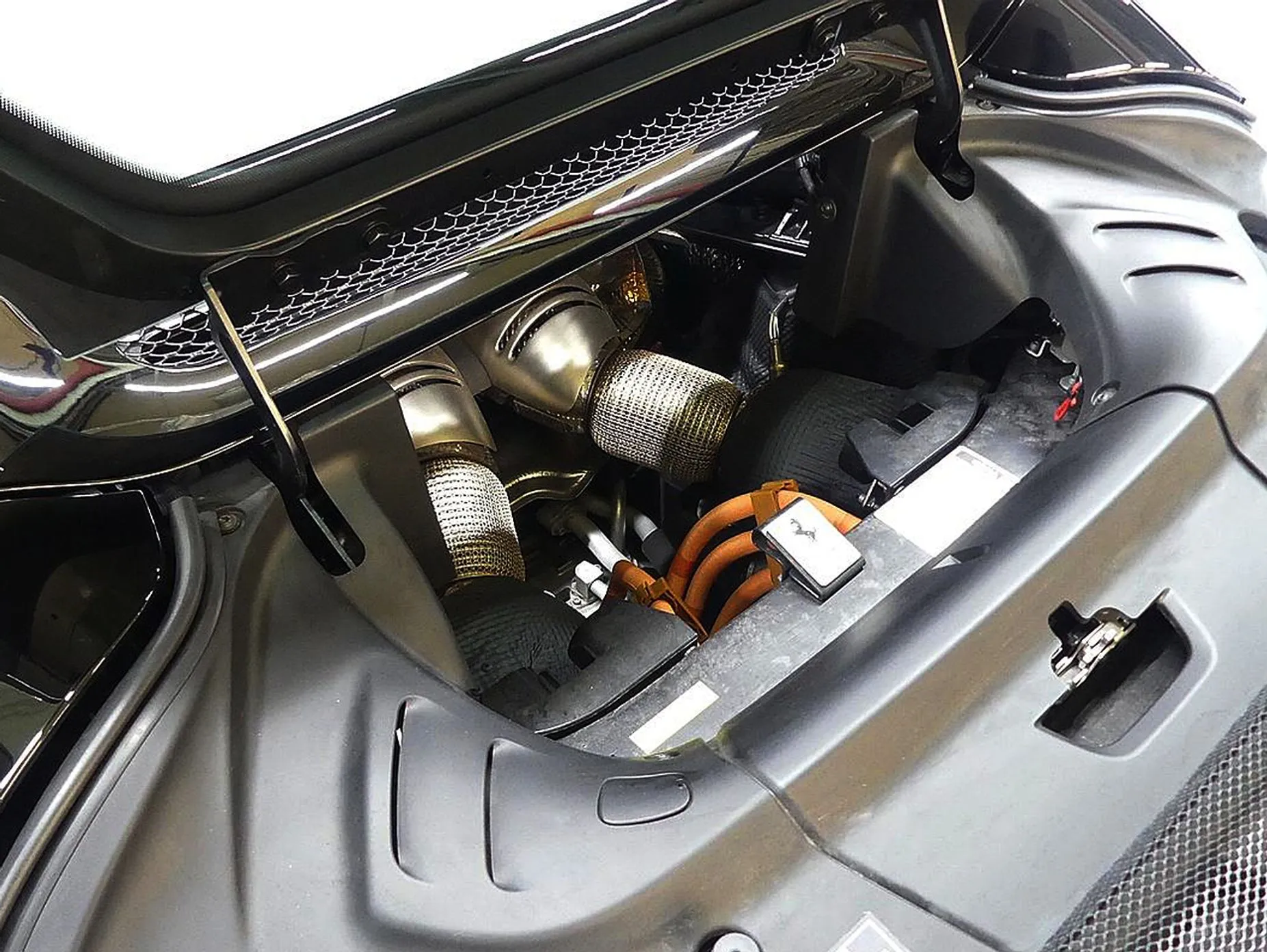 Ferrari 296 GTS превью 20