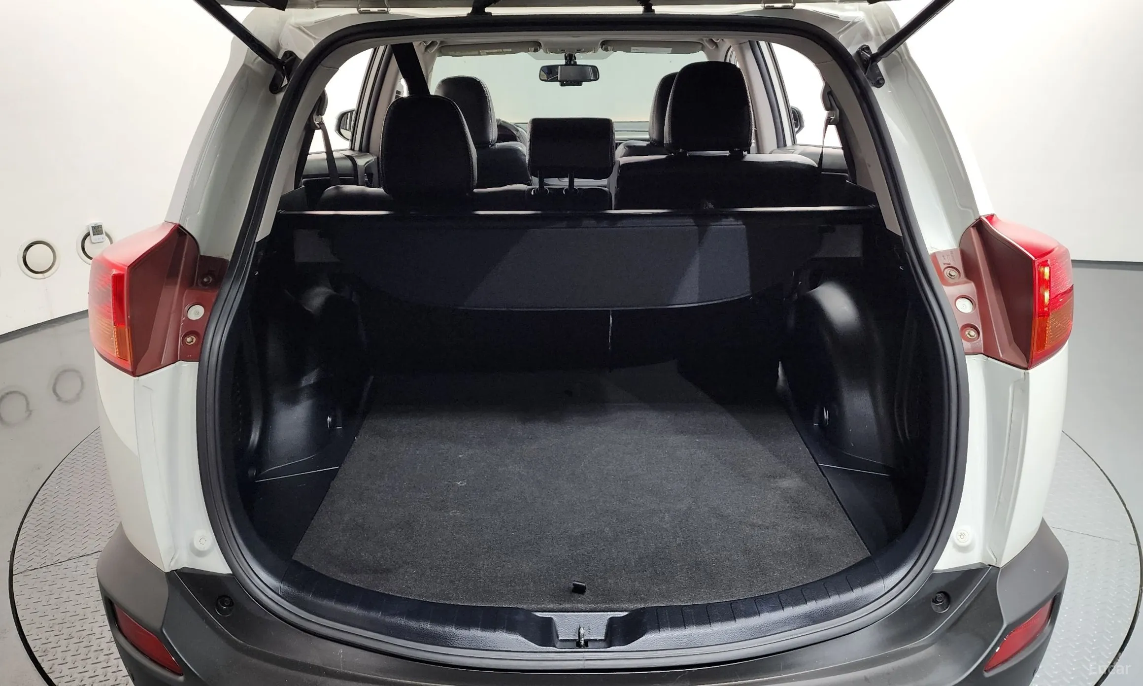 Toyota RAV4 превью 20