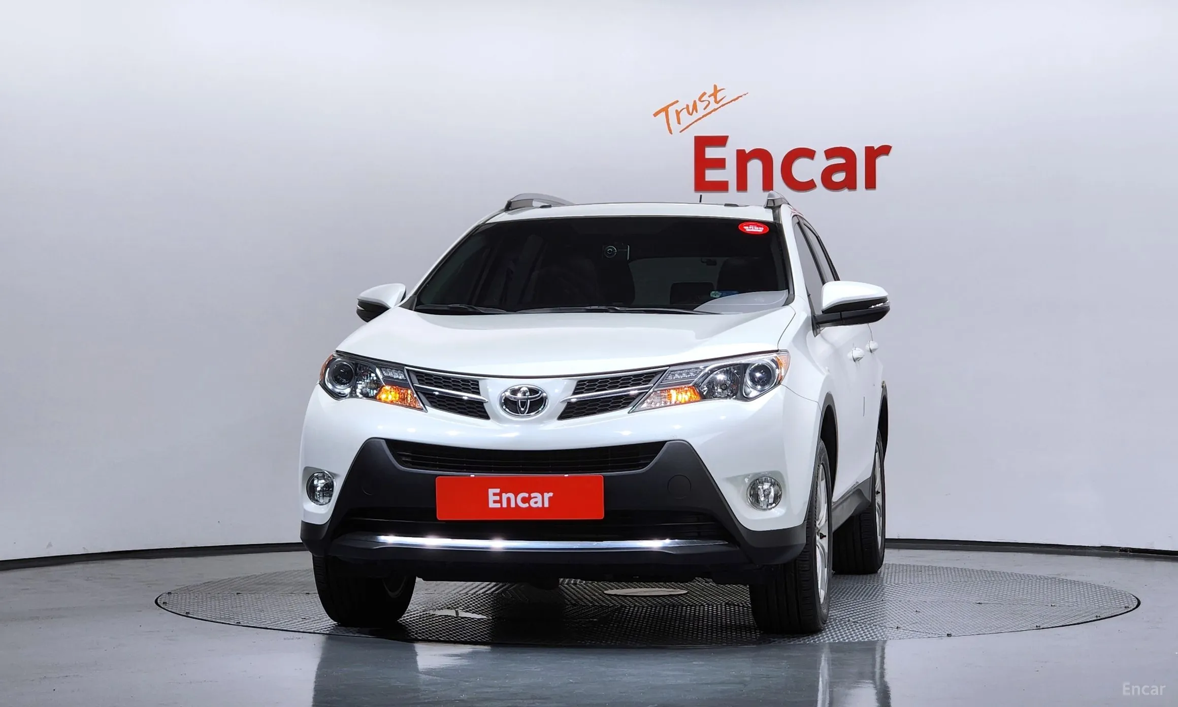 Toyota RAV4 превью 3