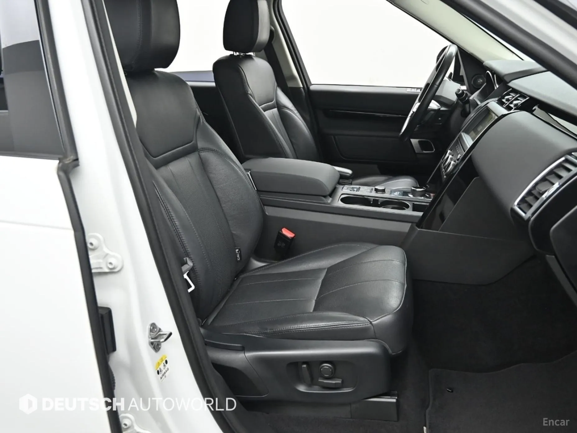 Land Rover Discovery 5 превью 14