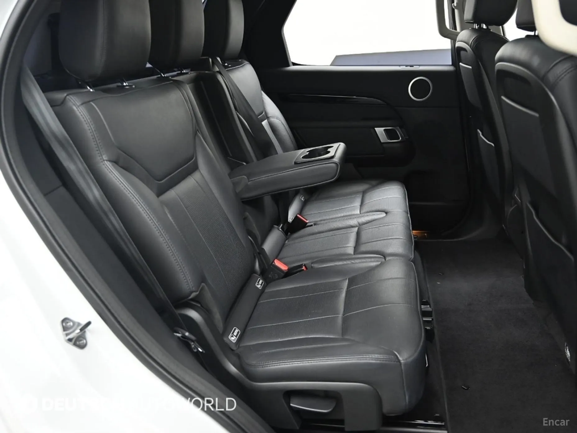 Land Rover Discovery 5 превью 15