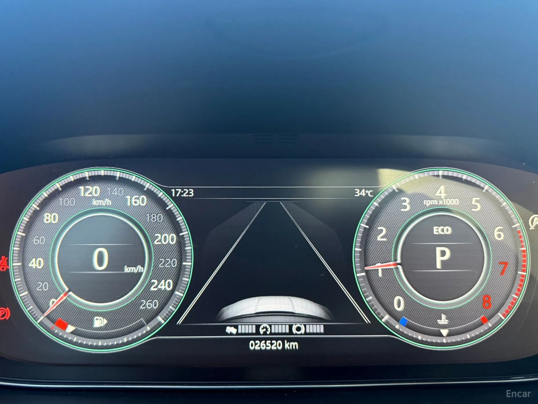 Jaguar E-PACE превью 6