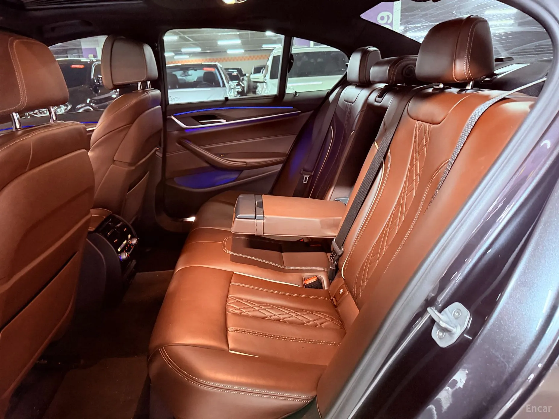 BMW 5 Series (G30) превью 11
