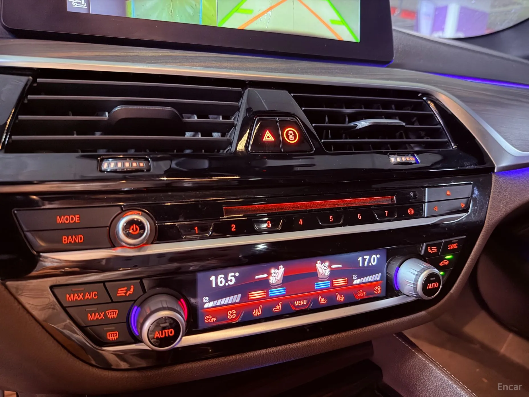 BMW 5 Series (G30) превью 13