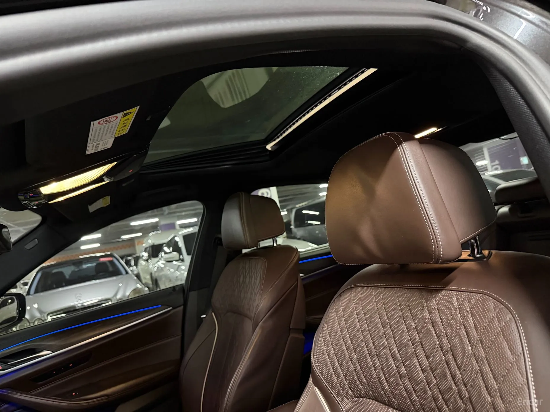 BMW 5 Series (G30) превью 18
