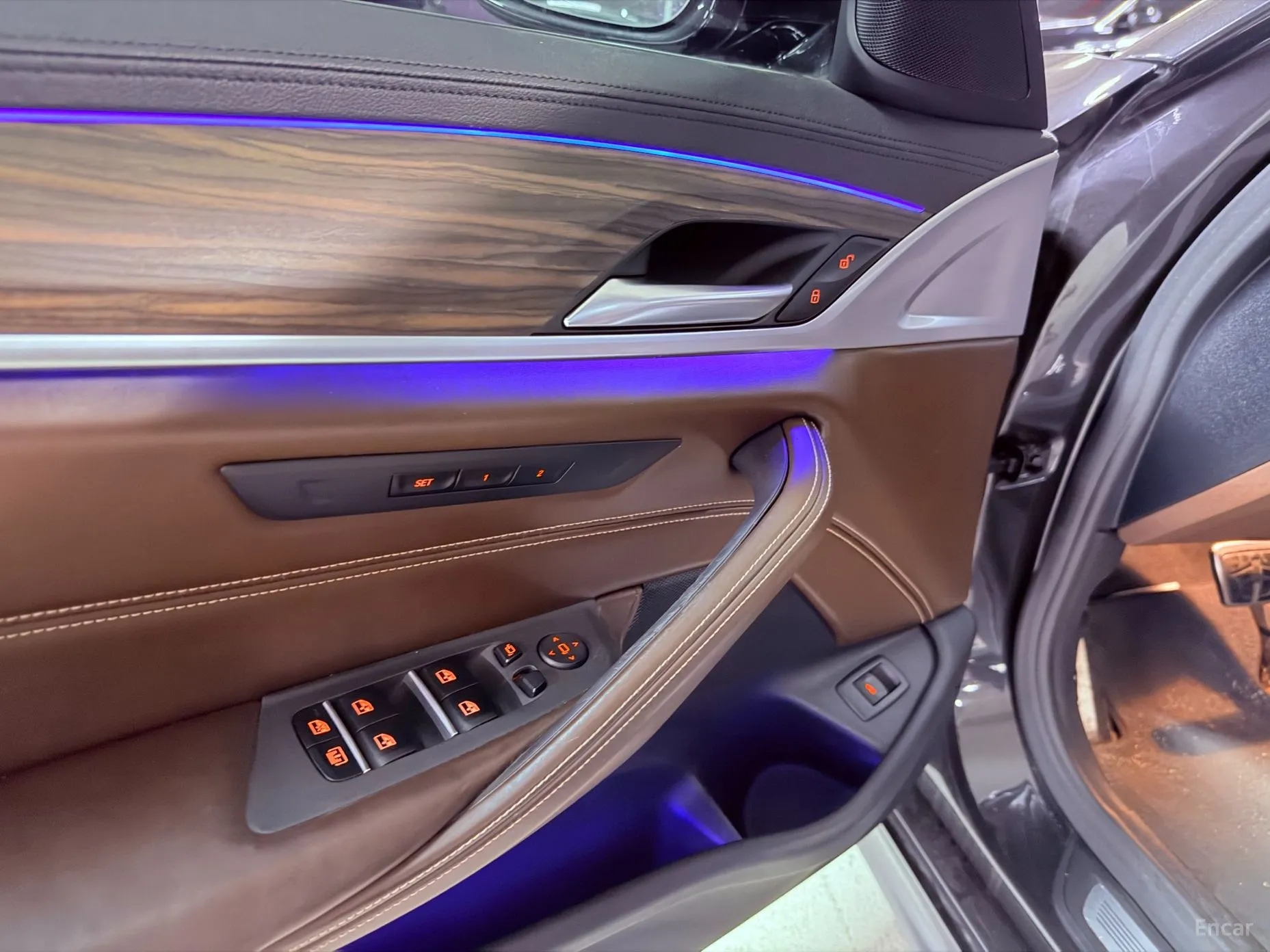BMW 5 Series (G30) превью 20