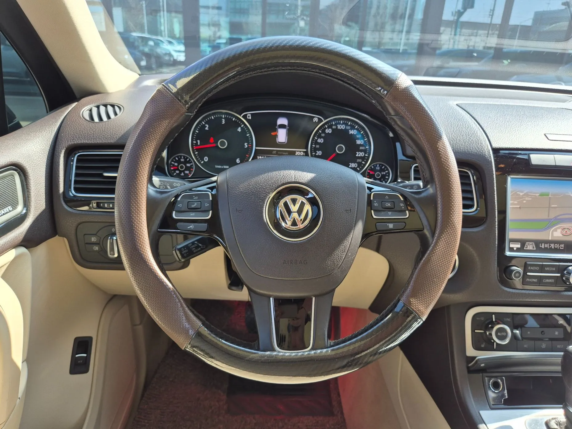 Volkswagen New Touareg превью 14