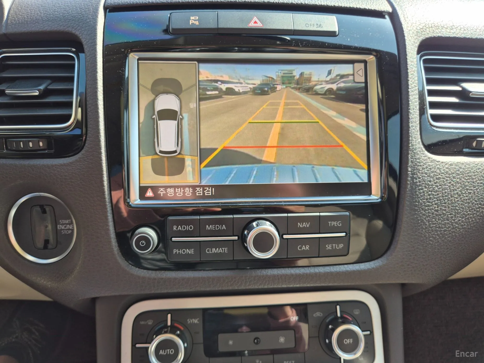 Volkswagen New Touareg превью 16