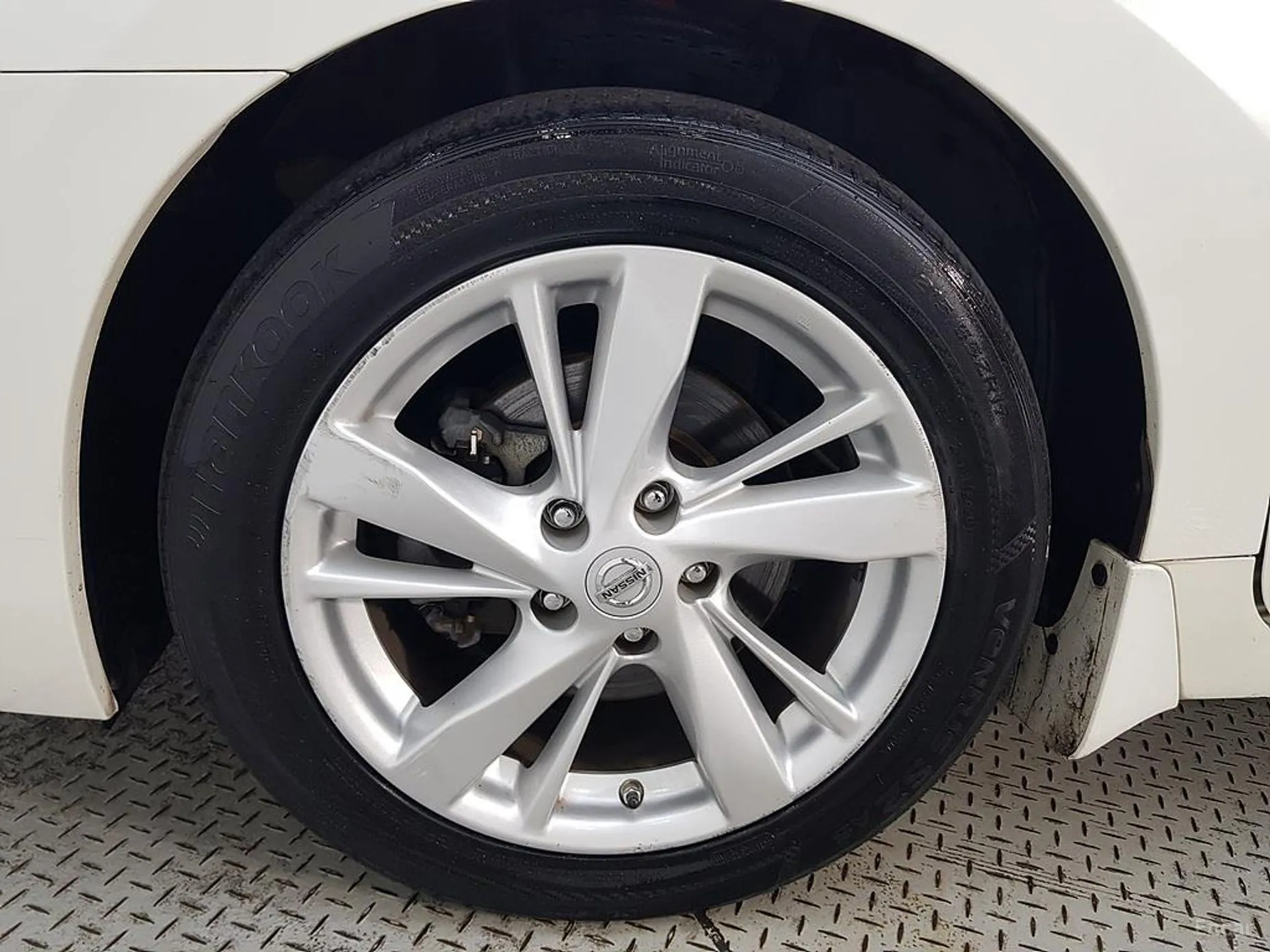 Nissan Altima превью 20