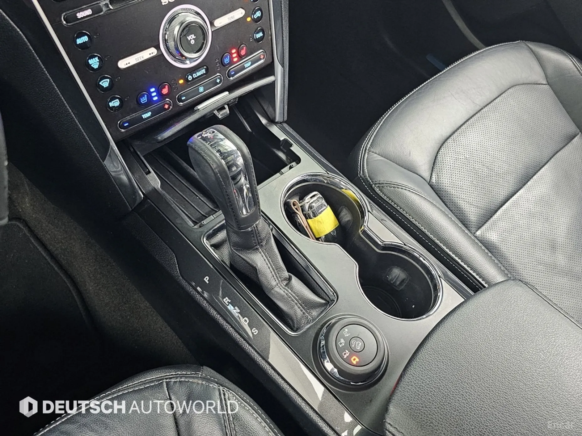 Ford Explorer превью 14