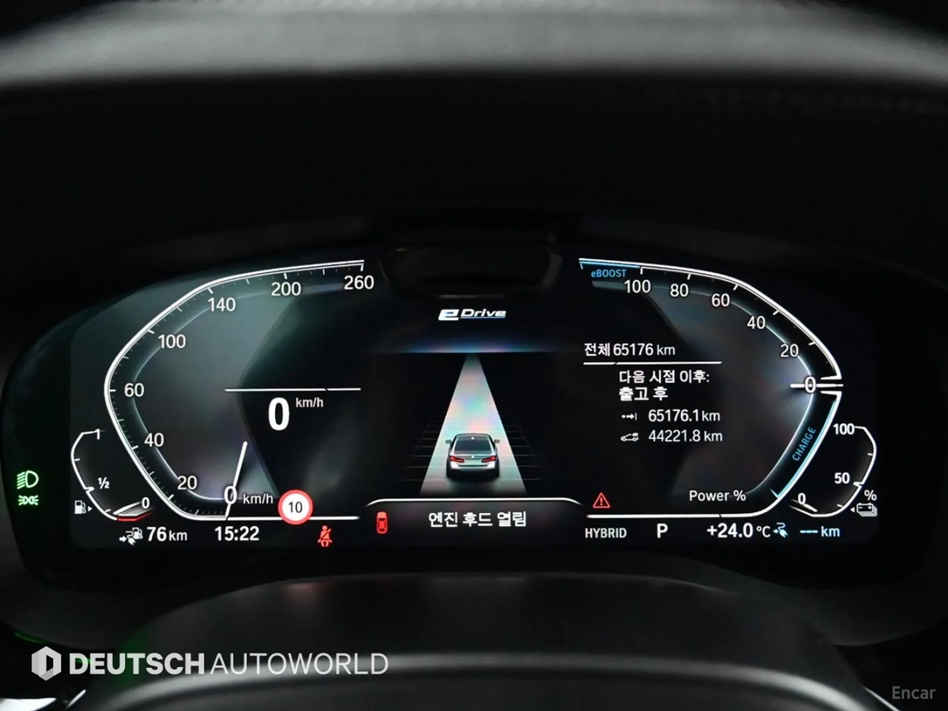 BMW 5 Series (G30) превью 8