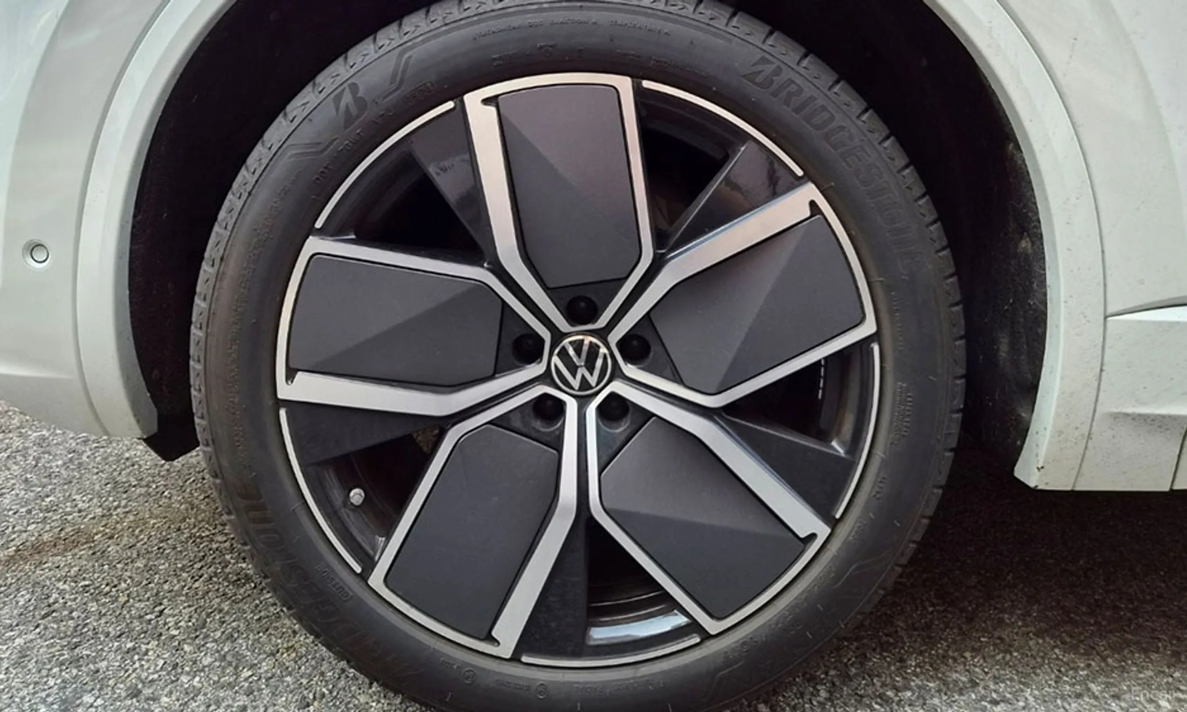 Volkswagen Touareg 3rd Generation превью 20