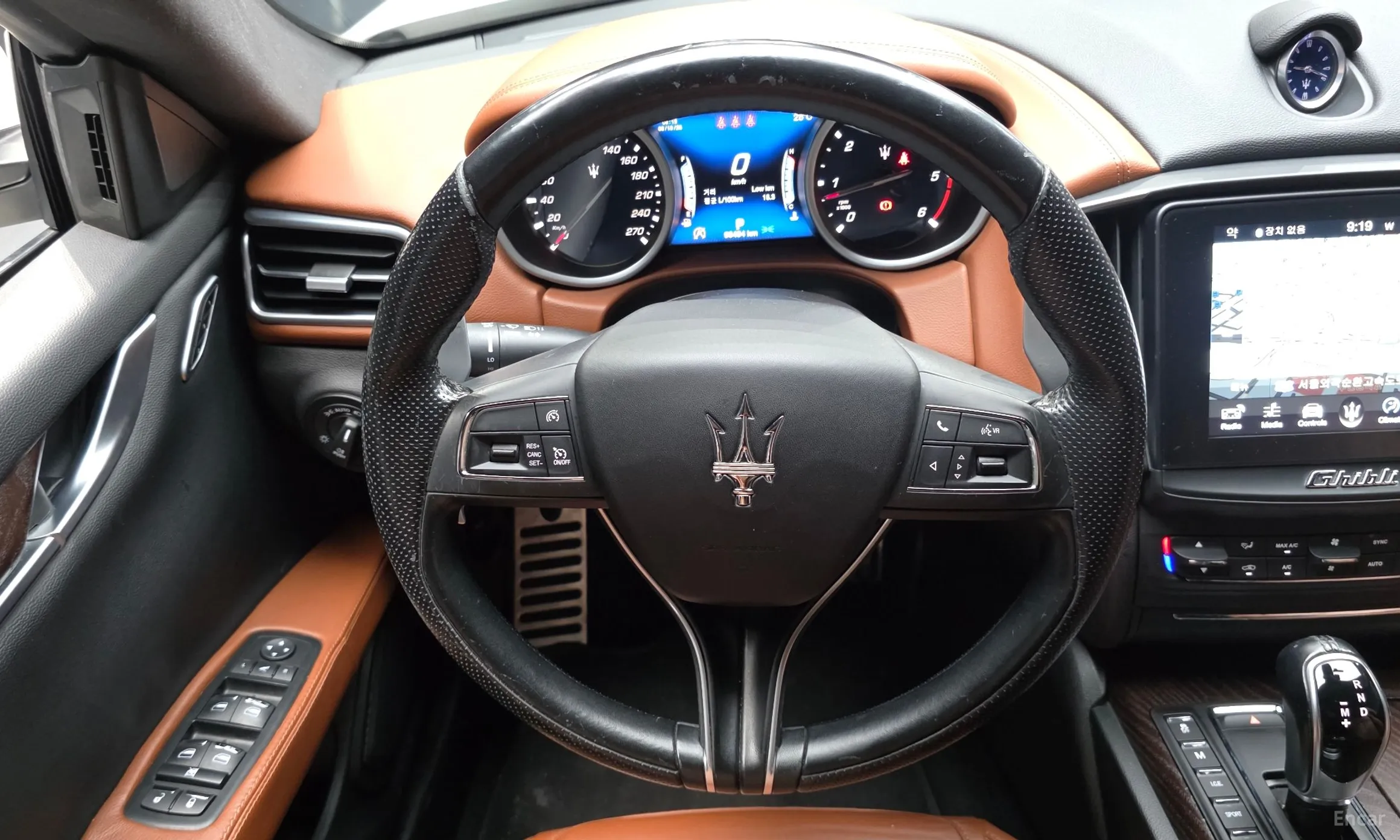 Maserati Ghibli превью 13