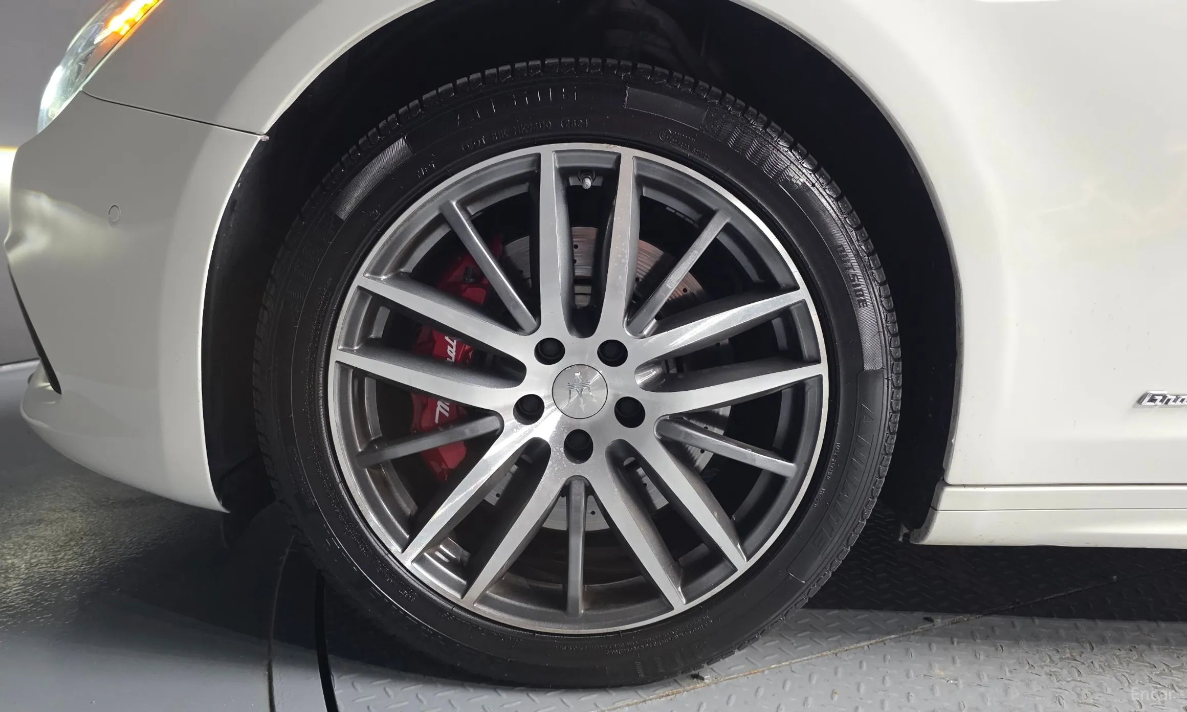 Maserati Ghibli превью 5