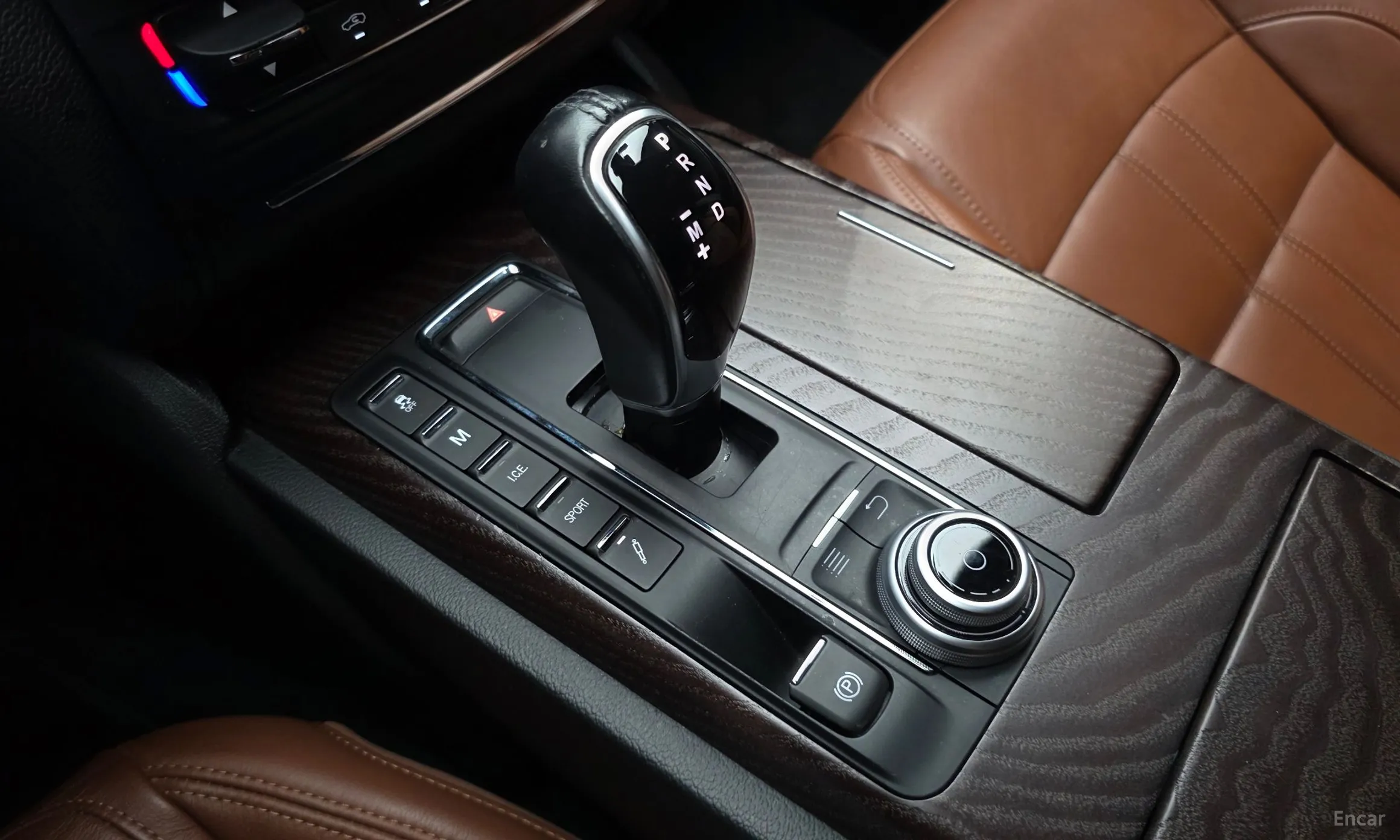 Maserati Ghibli превью 9