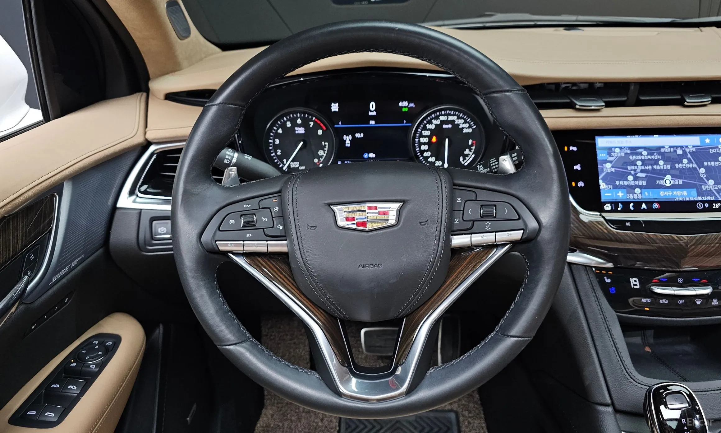 Cadillac XT6 превью 13