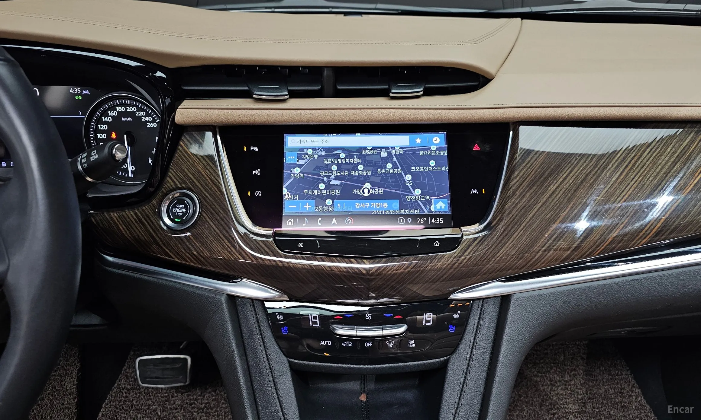 Cadillac XT6 превью 14