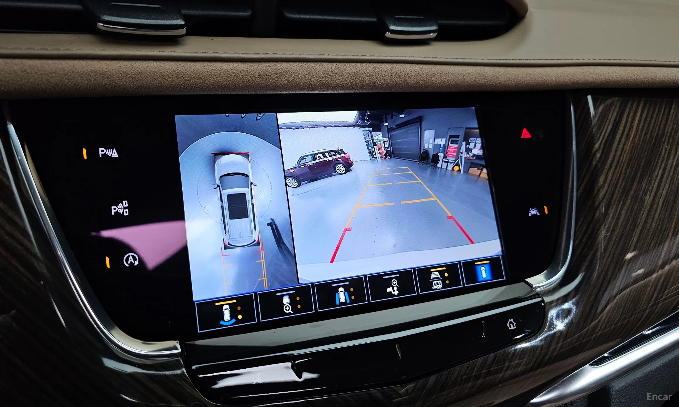 Cadillac XT6 превью 15