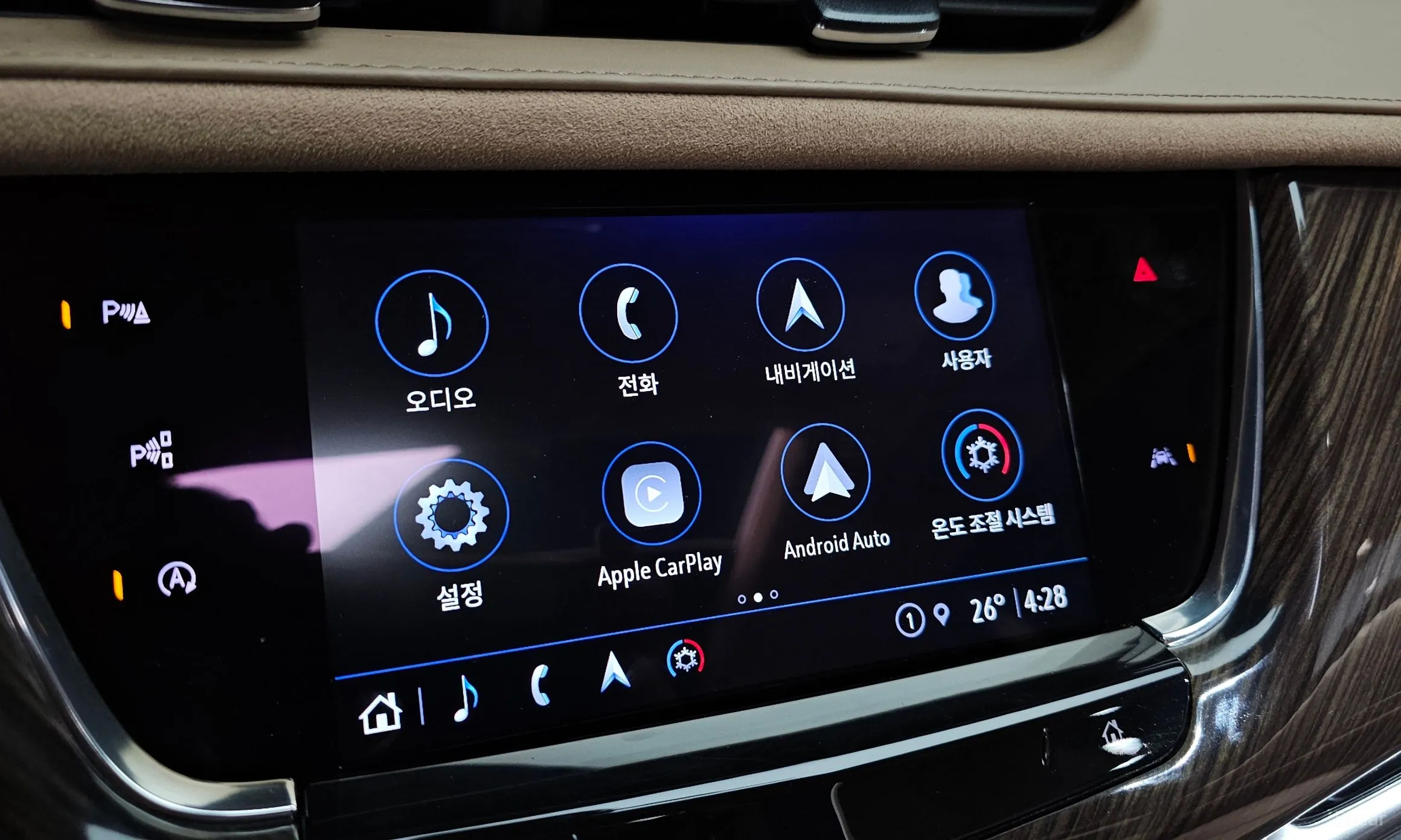 Cadillac XT6 превью 17