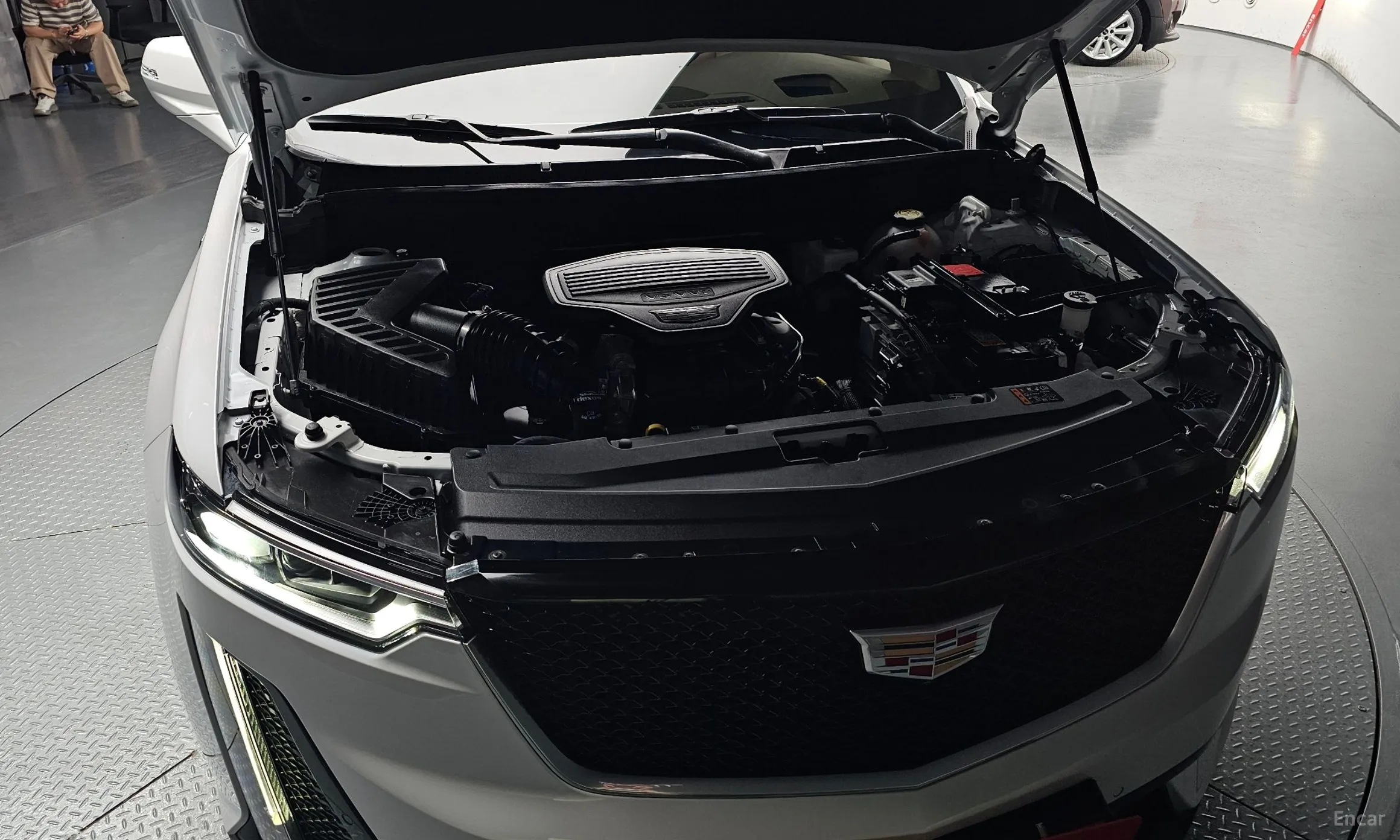 Cadillac XT6 превью 6