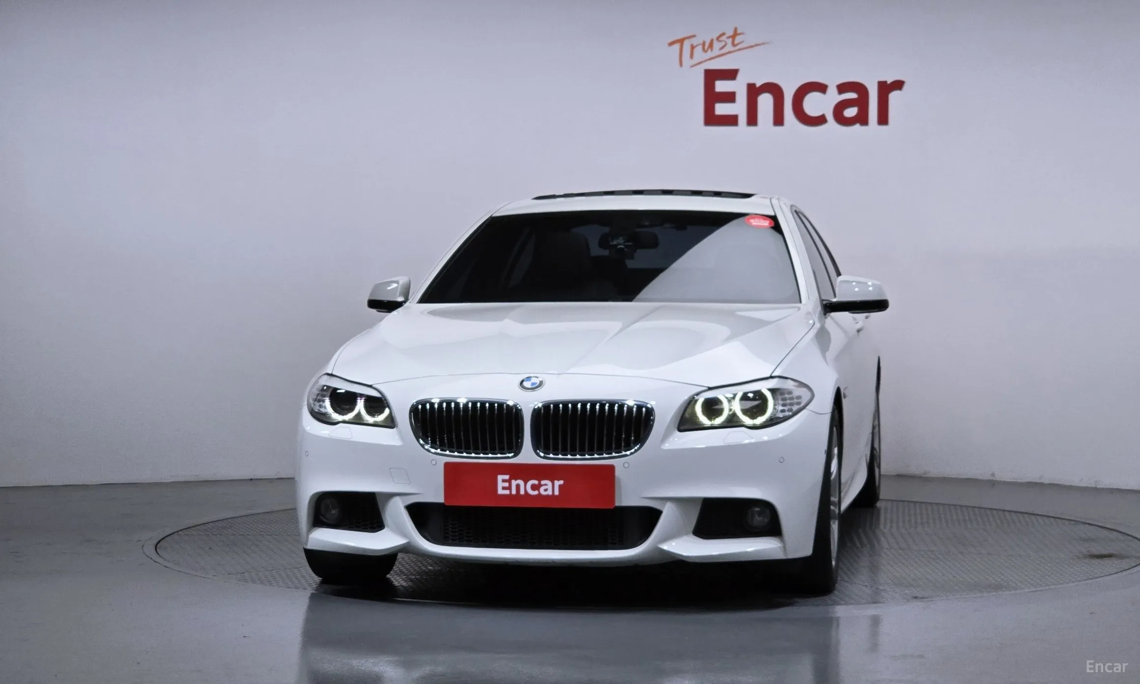BMW 5 Series (F10) превью 3