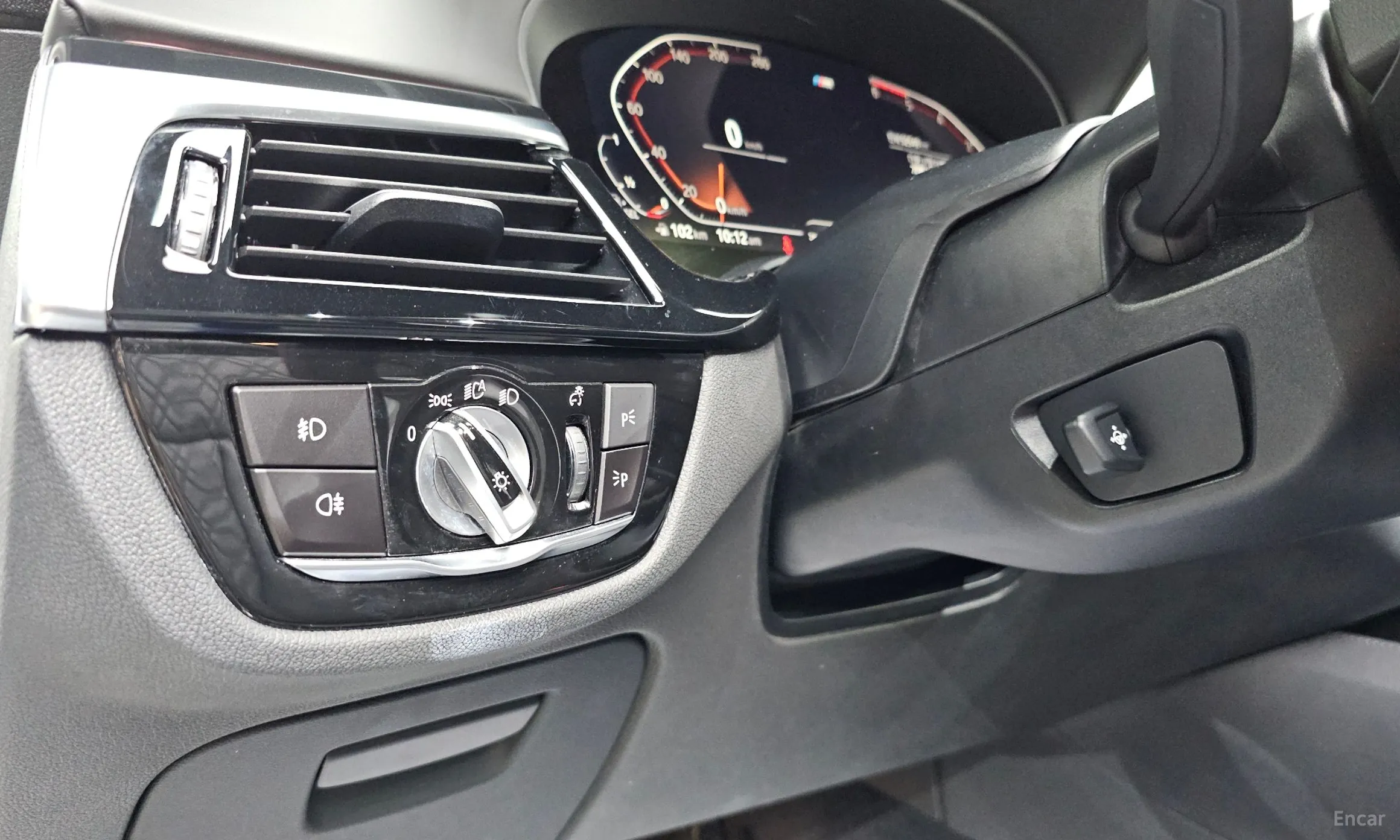 BMW 5 Series (G30) превью 13