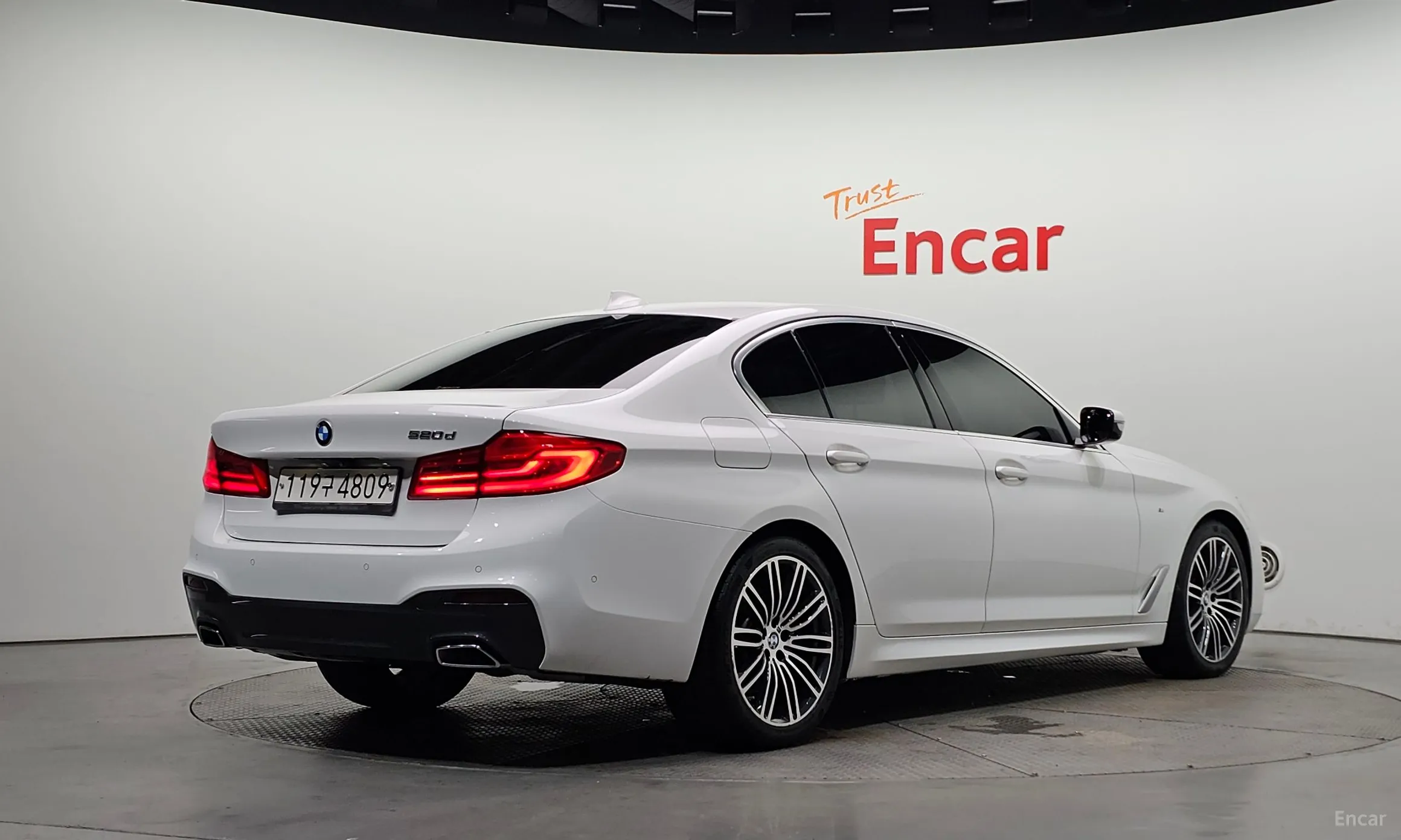 BMW 5 Series (G30) превью 2