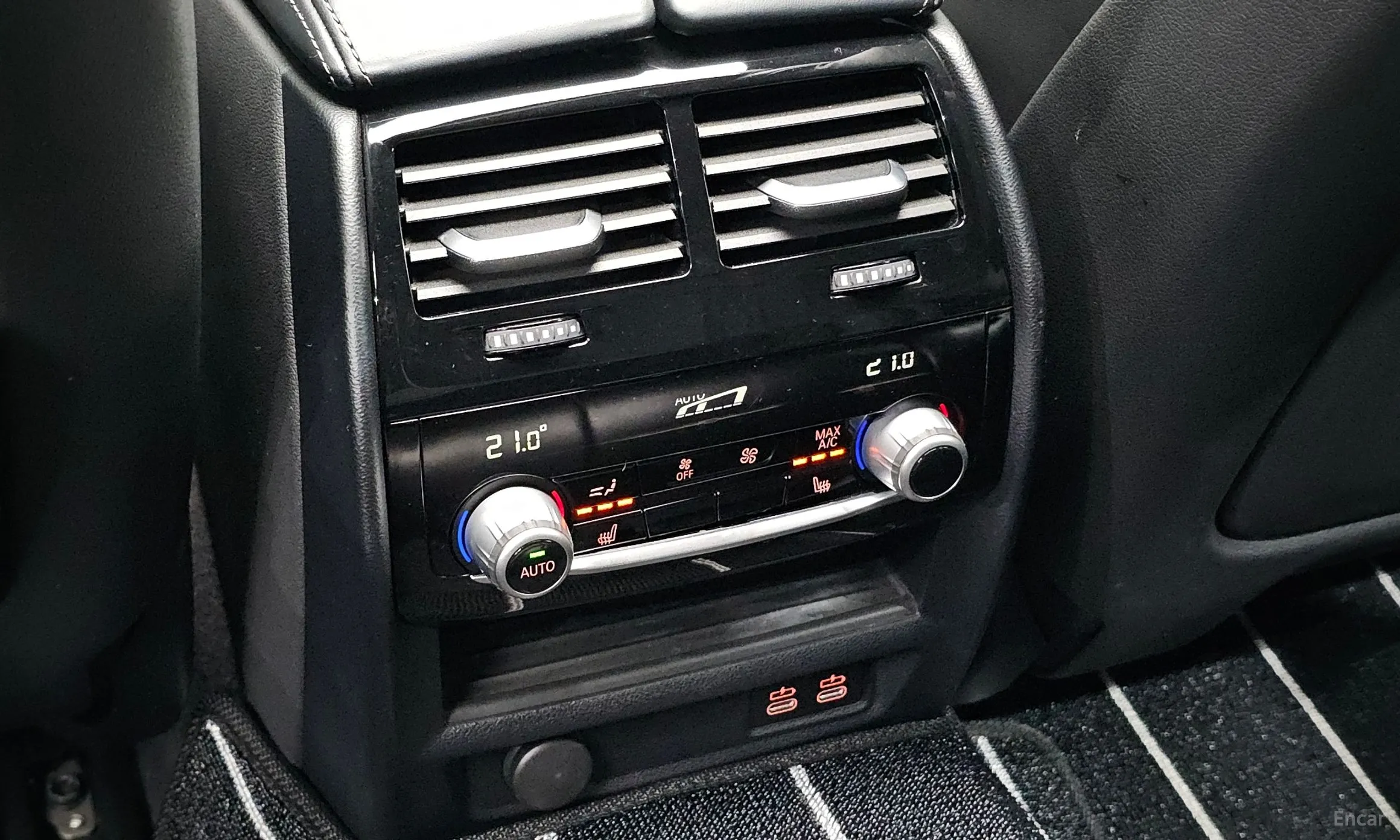 BMW 5 Series (G30) превью 19