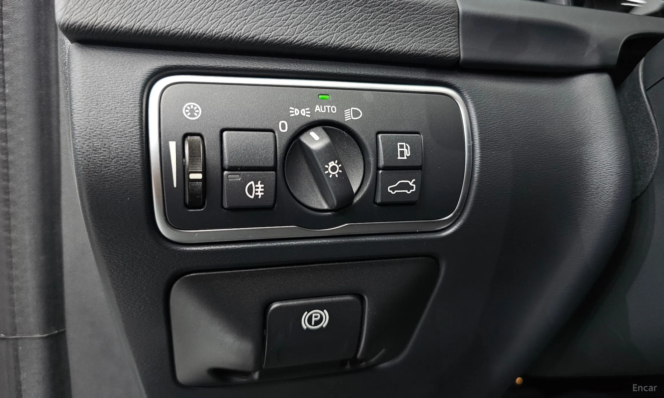 Volvo S60 превью 12