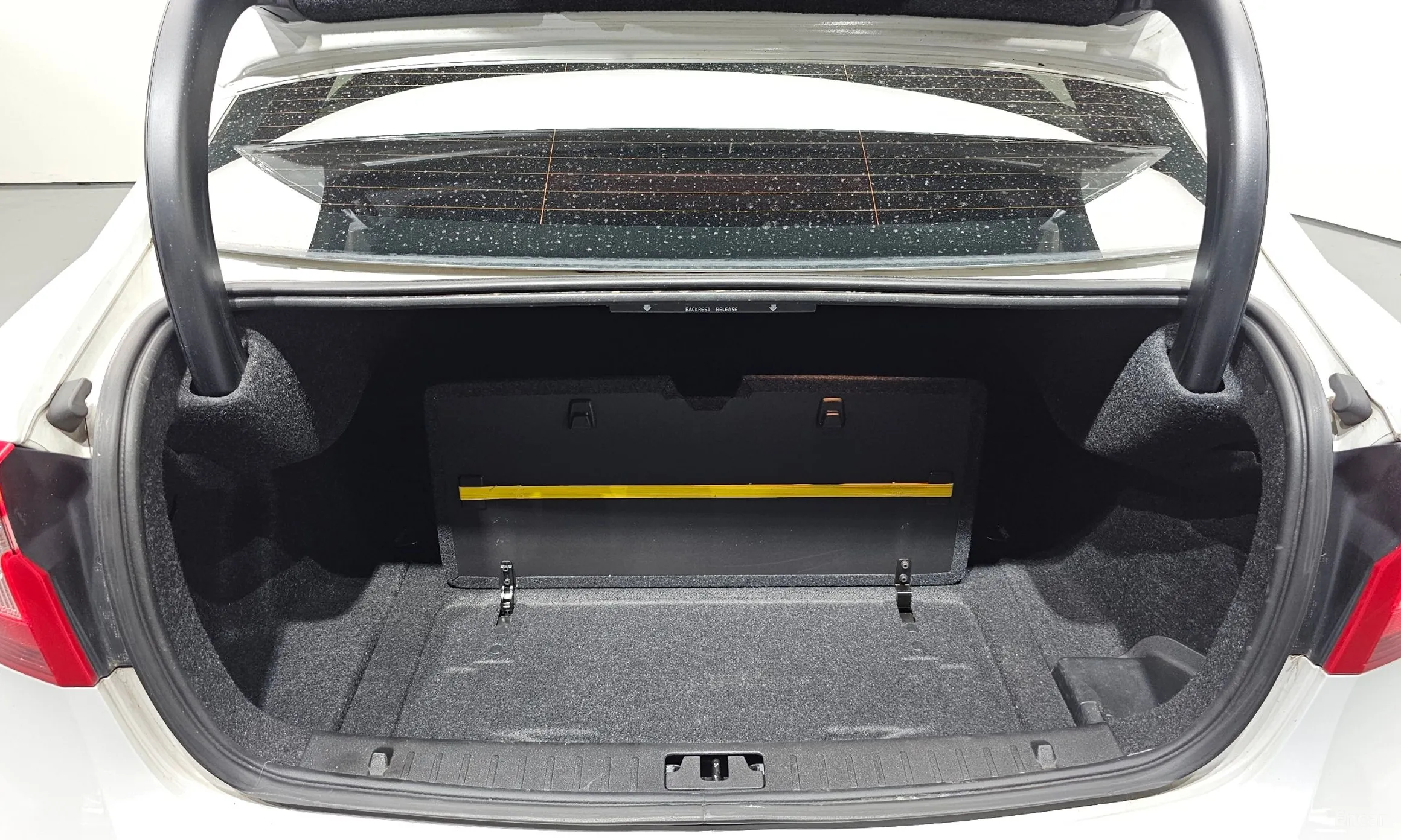 Volvo S60 превью 20