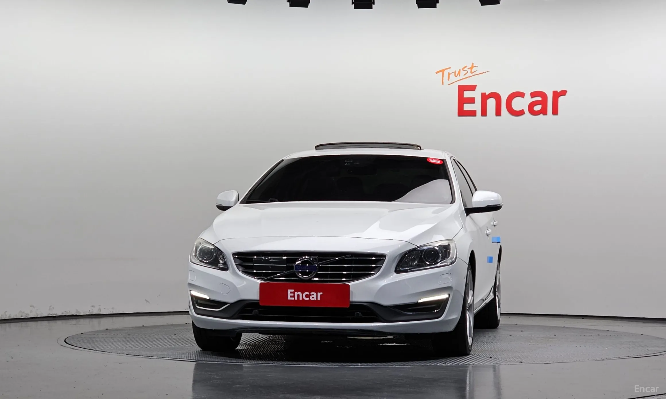 Volvo S60 превью 3