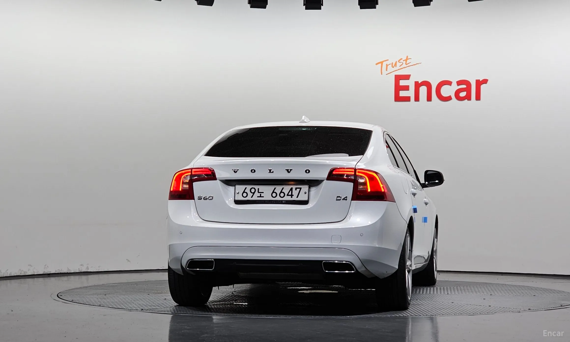 Volvo S60 превью 4