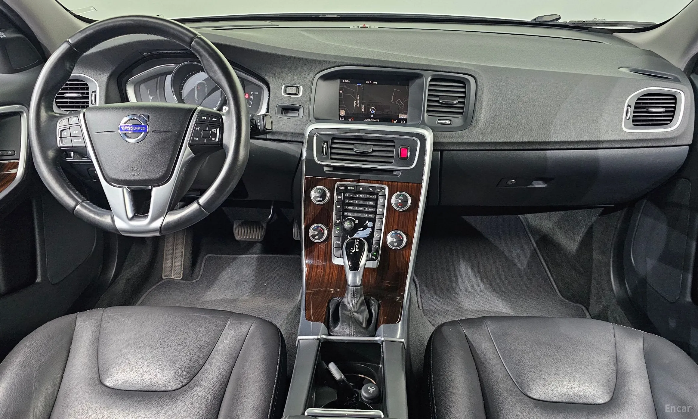 Volvo S60 превью 7