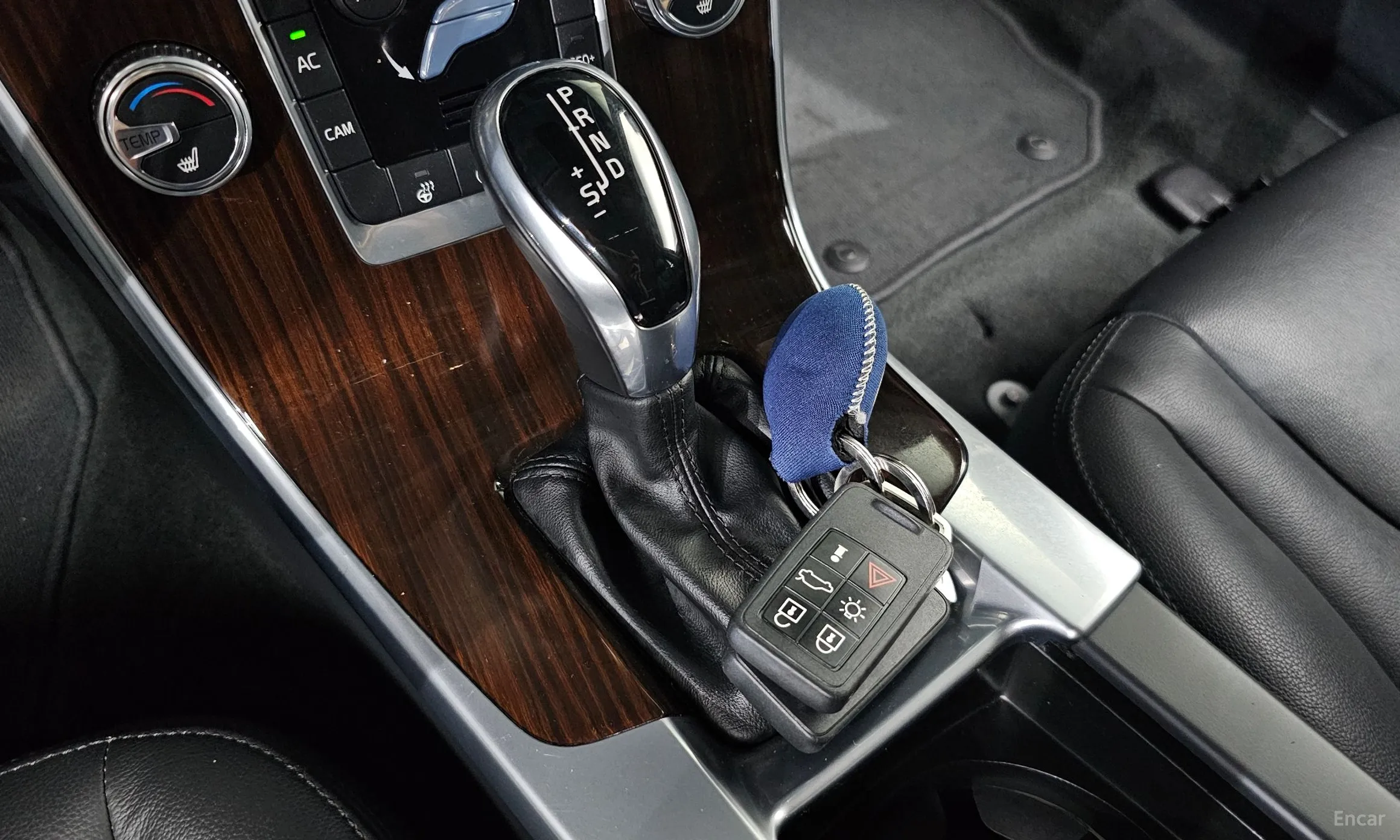 Volvo S60 превью 9