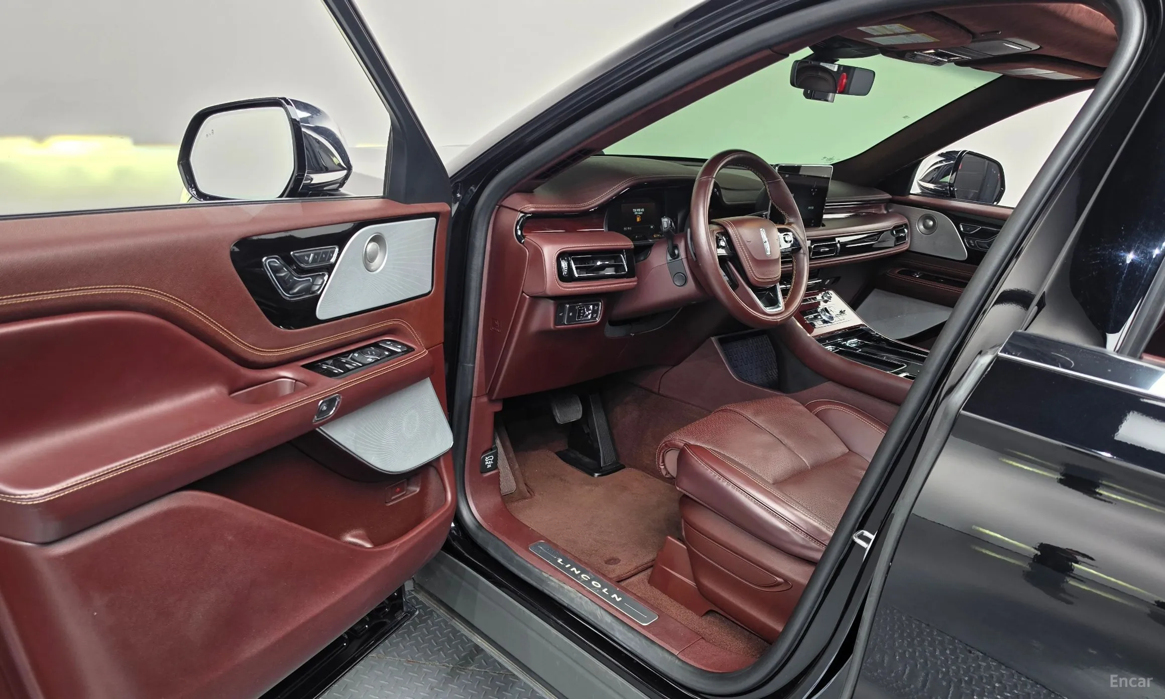 Lincoln Aviator 2nd Generation превью 10
