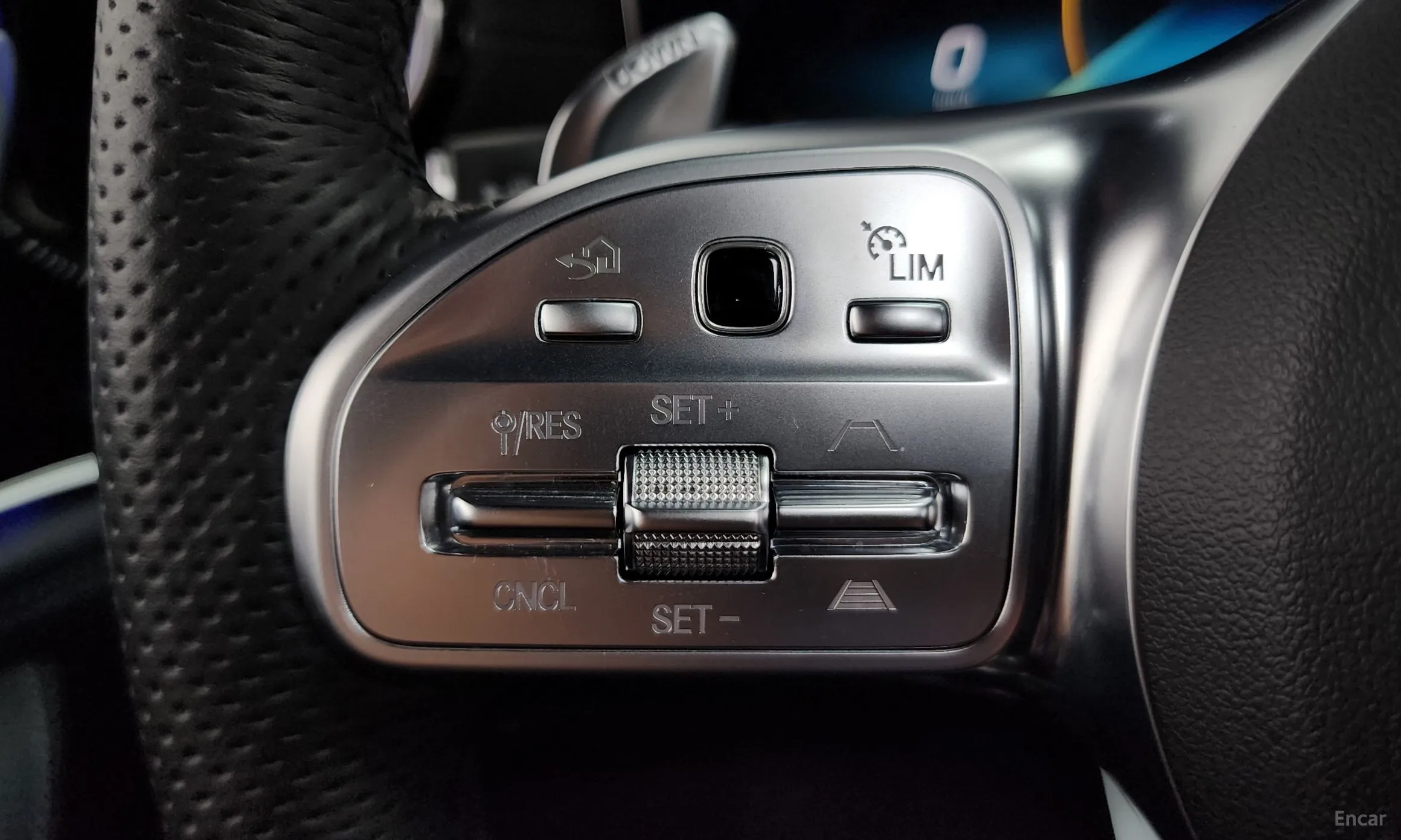 Mercedes Benz AMG GT превью 16