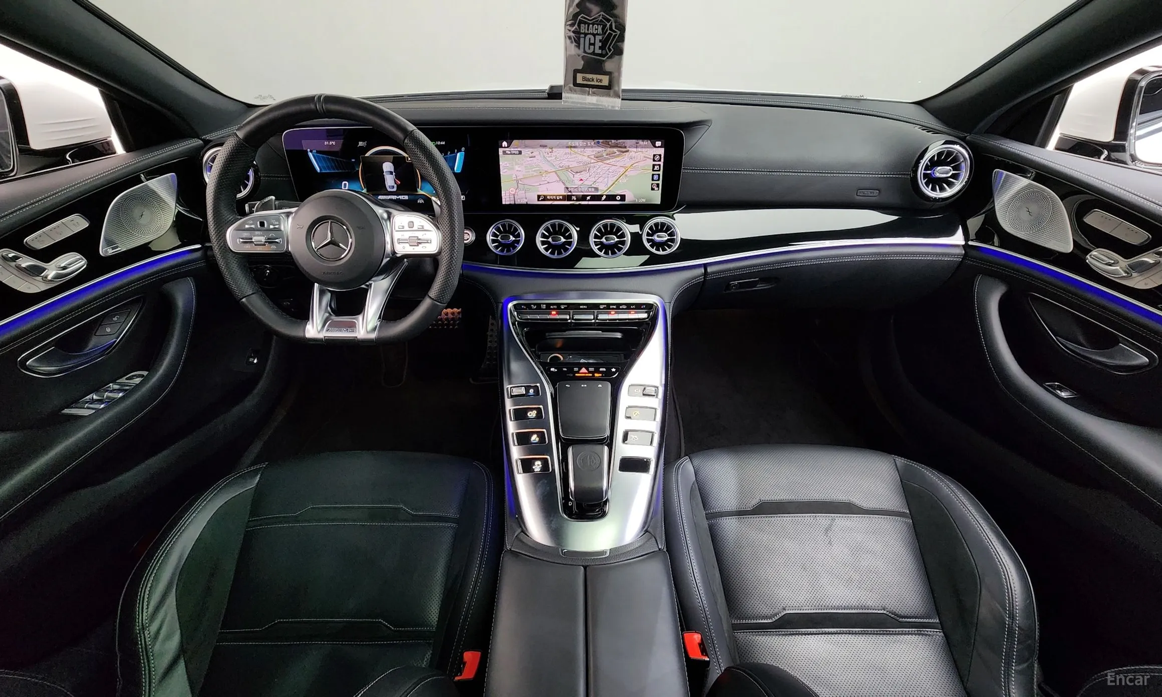 Mercedes Benz AMG GT превью 7