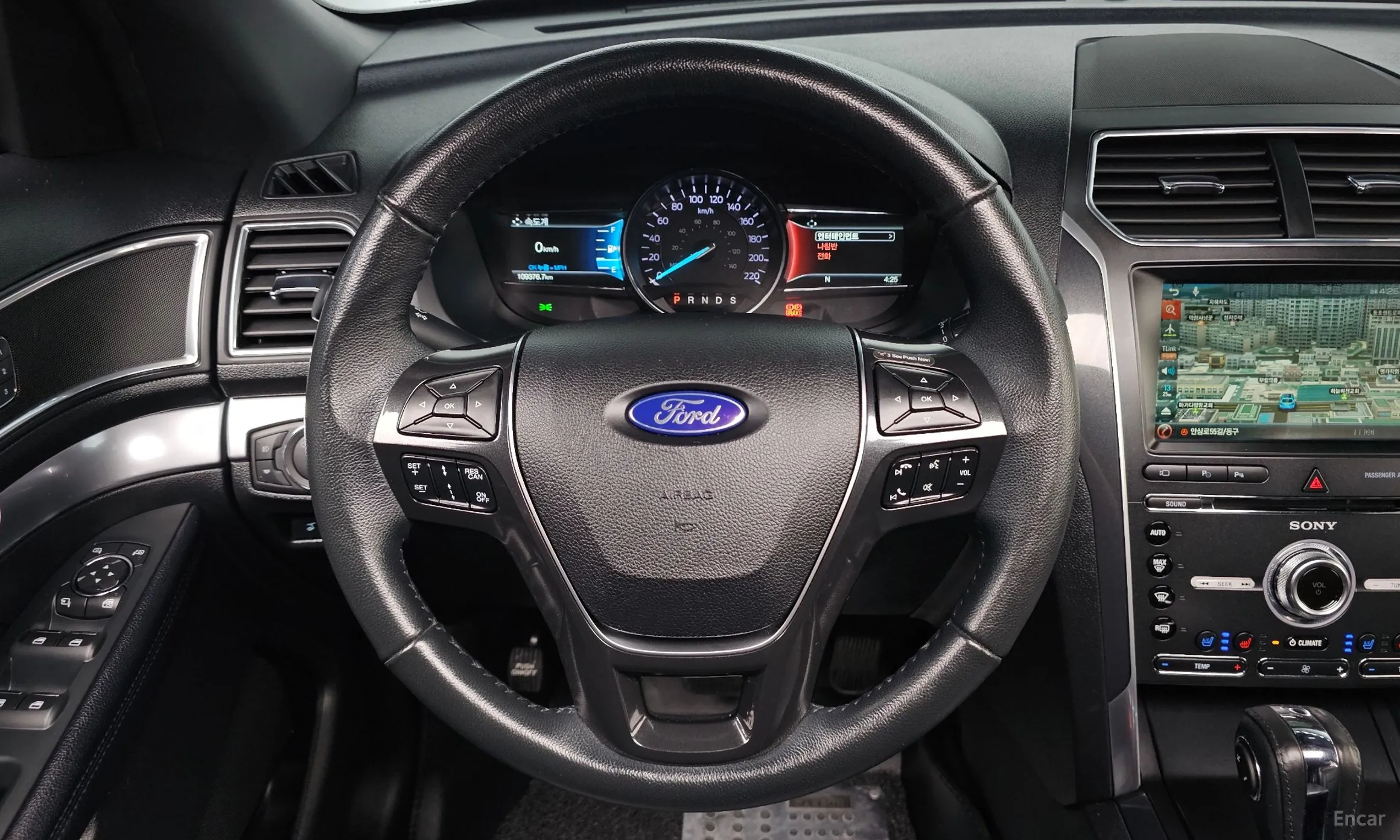Ford Explorer превью 13