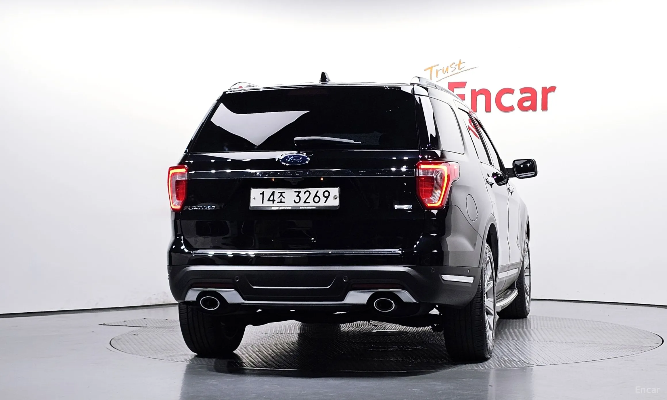 Ford Explorer превью 4