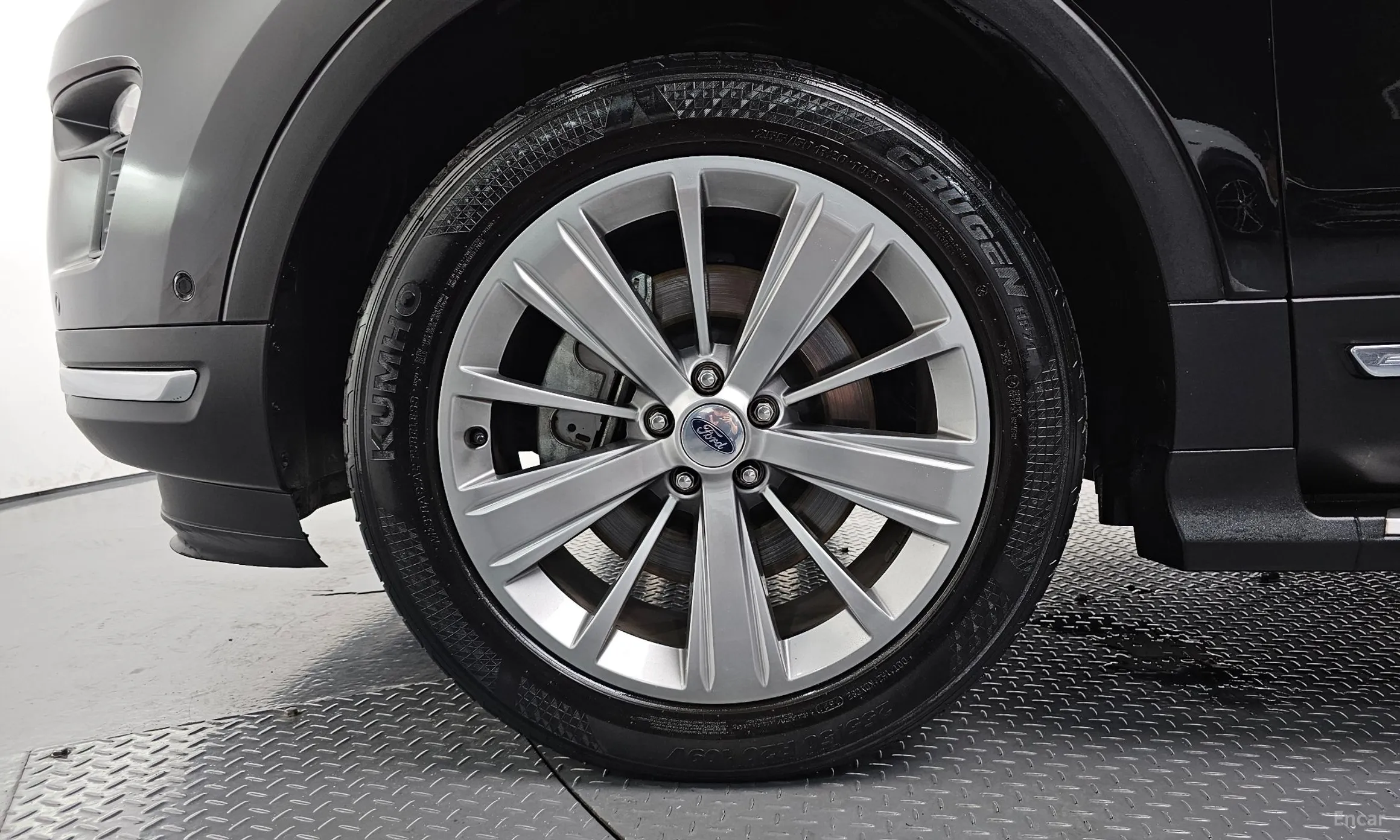 Ford Explorer превью 5