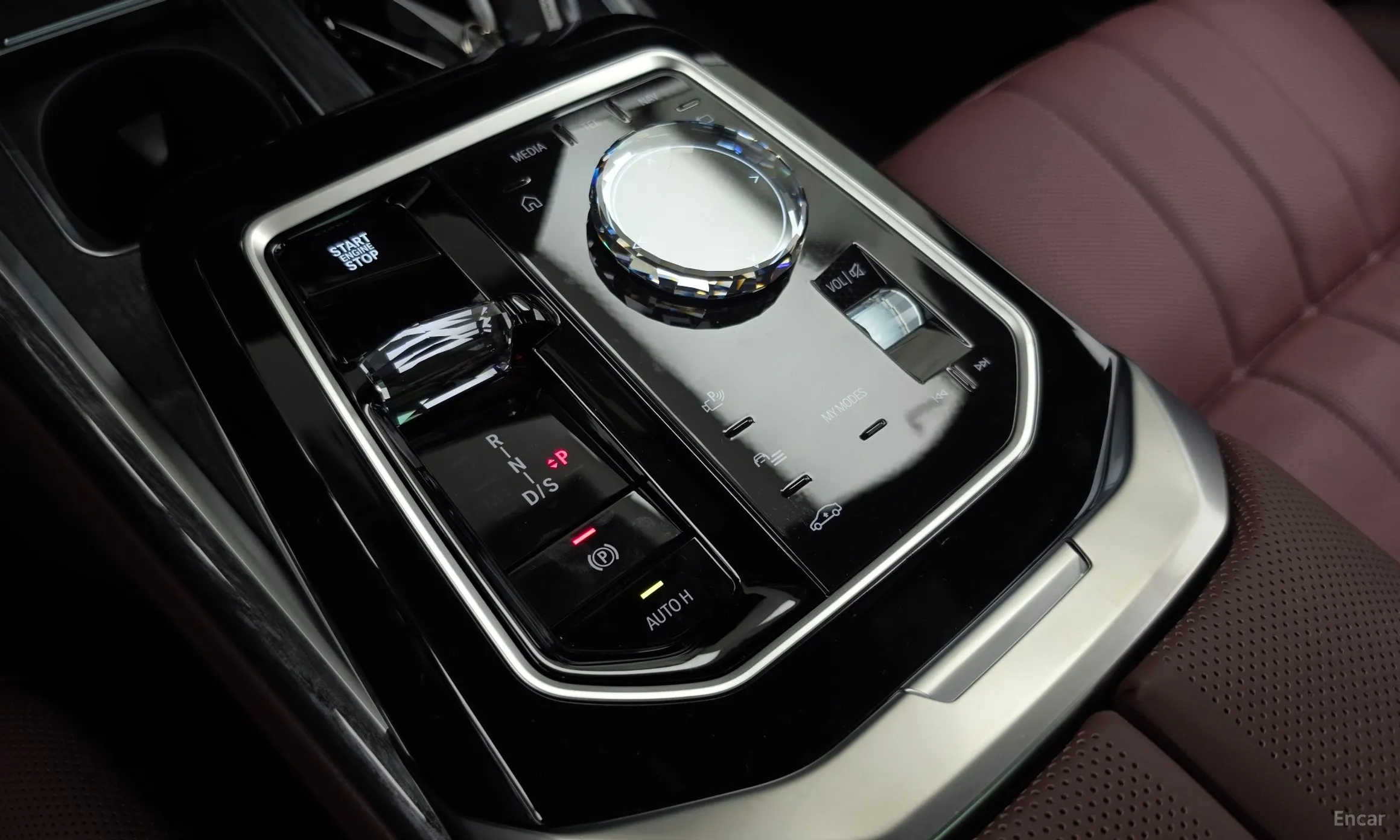 BMW 7 Series (G70) превью 9