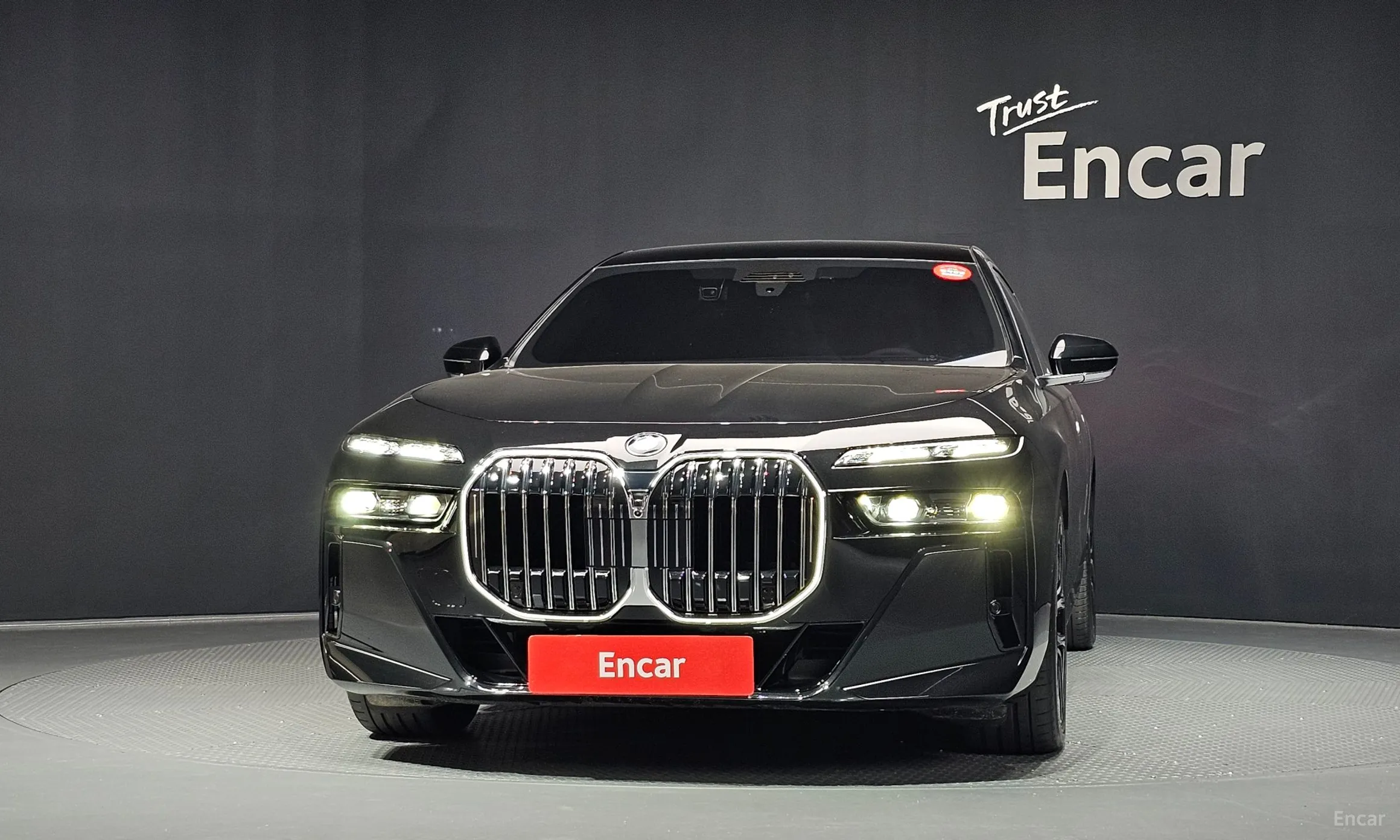 BMW 7 Series (G70) превью 3