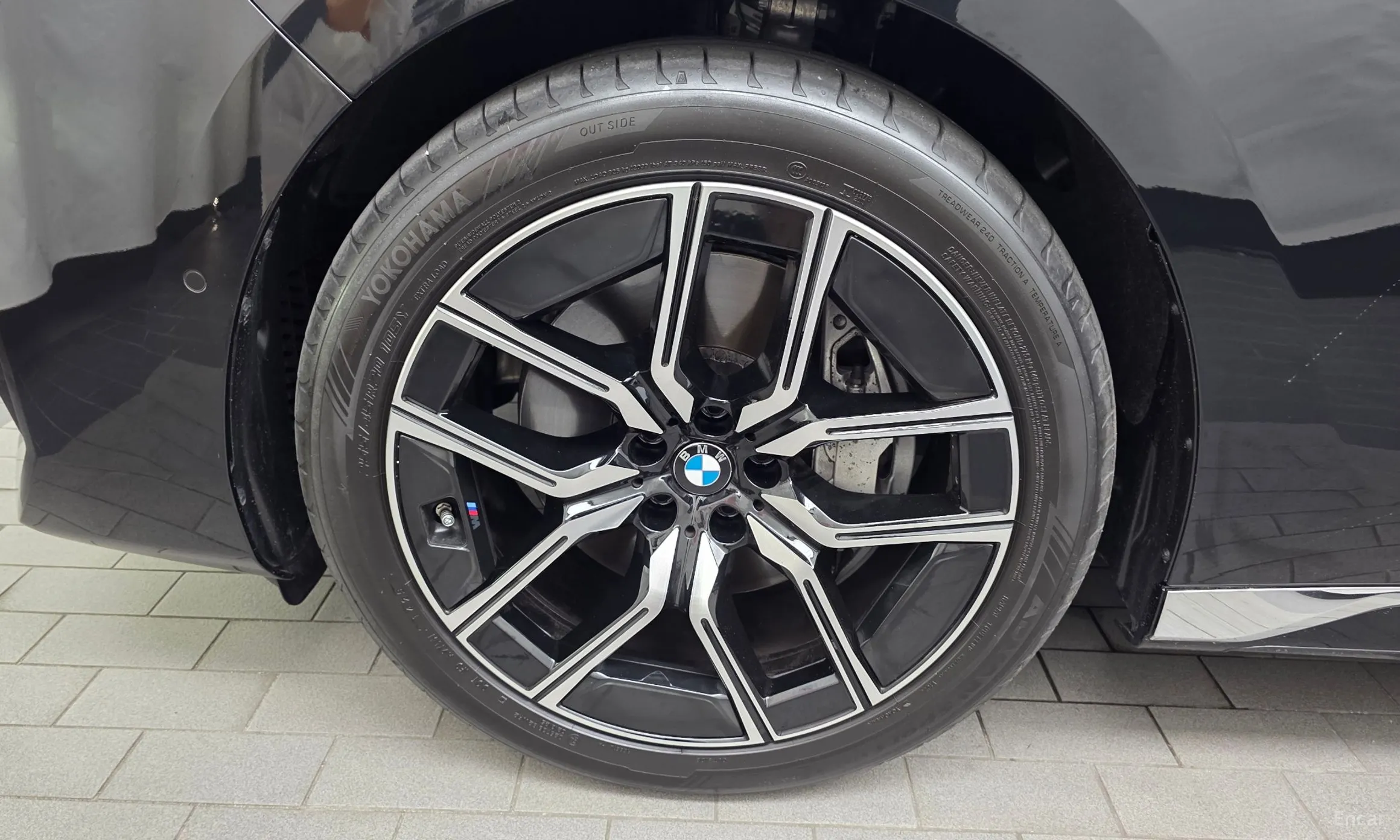 BMW 7 Series (G70) превью 5