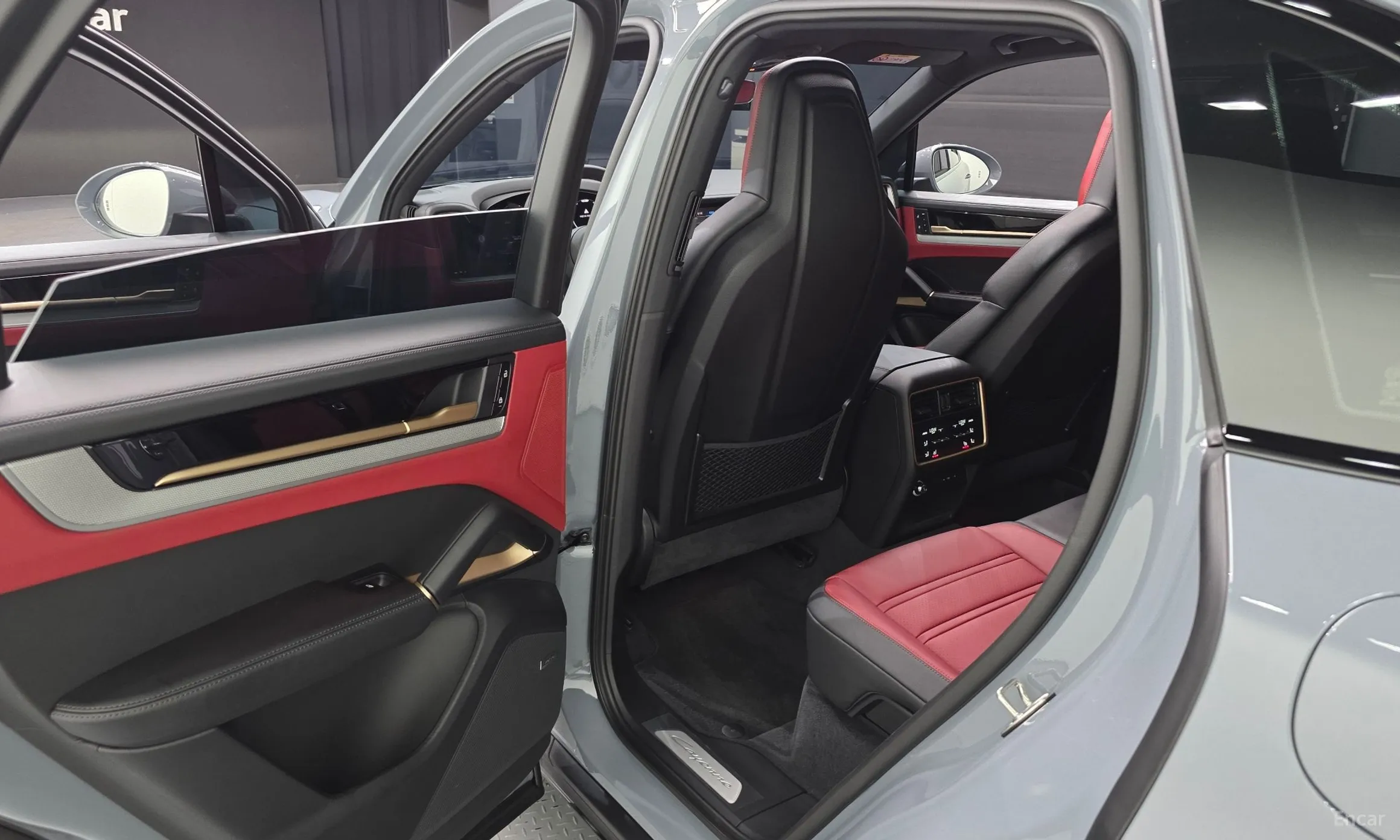 Porsche Cayenne (PO536) превью 11