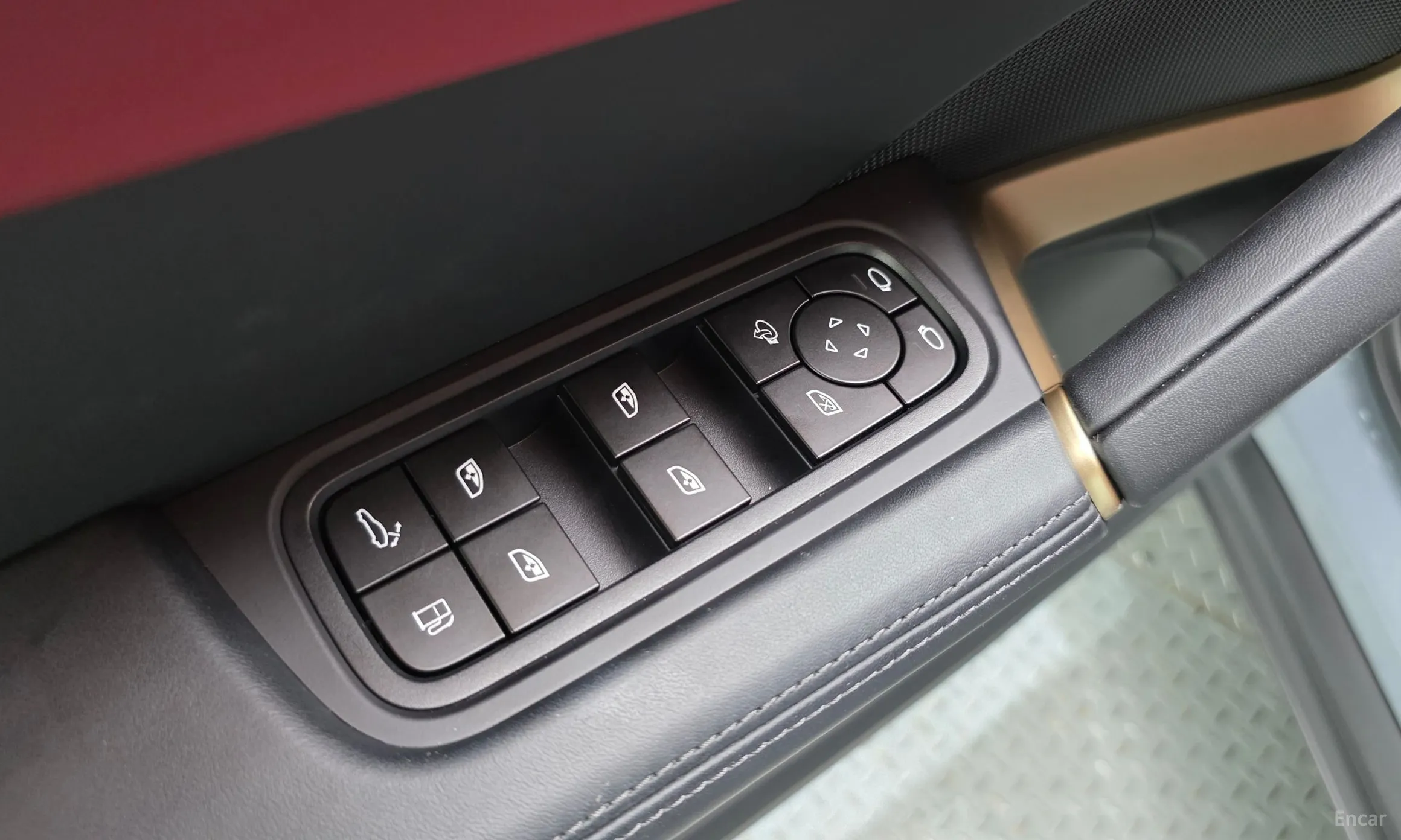 Porsche Cayenne (PO536) превью 13