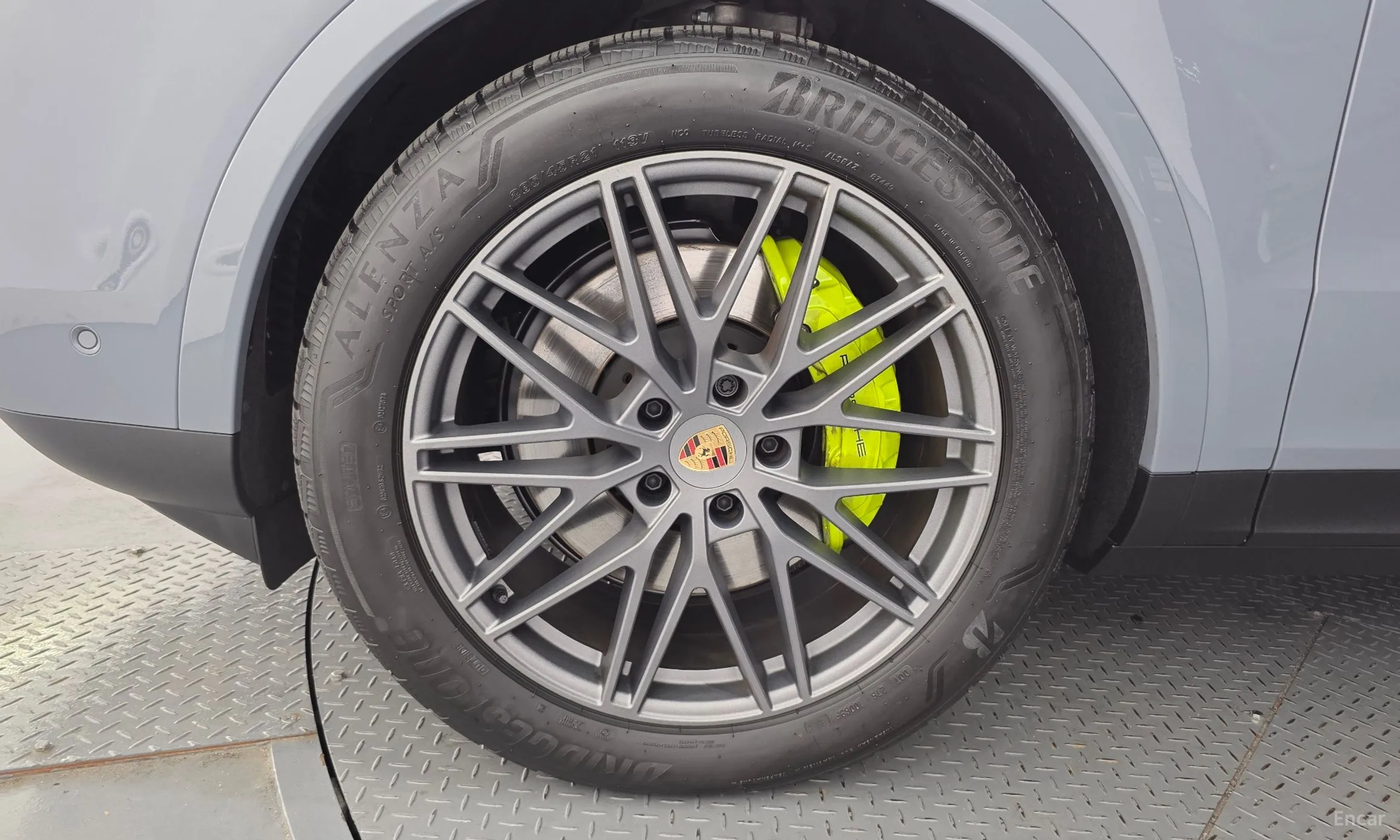Porsche Cayenne (PO536) превью 5
