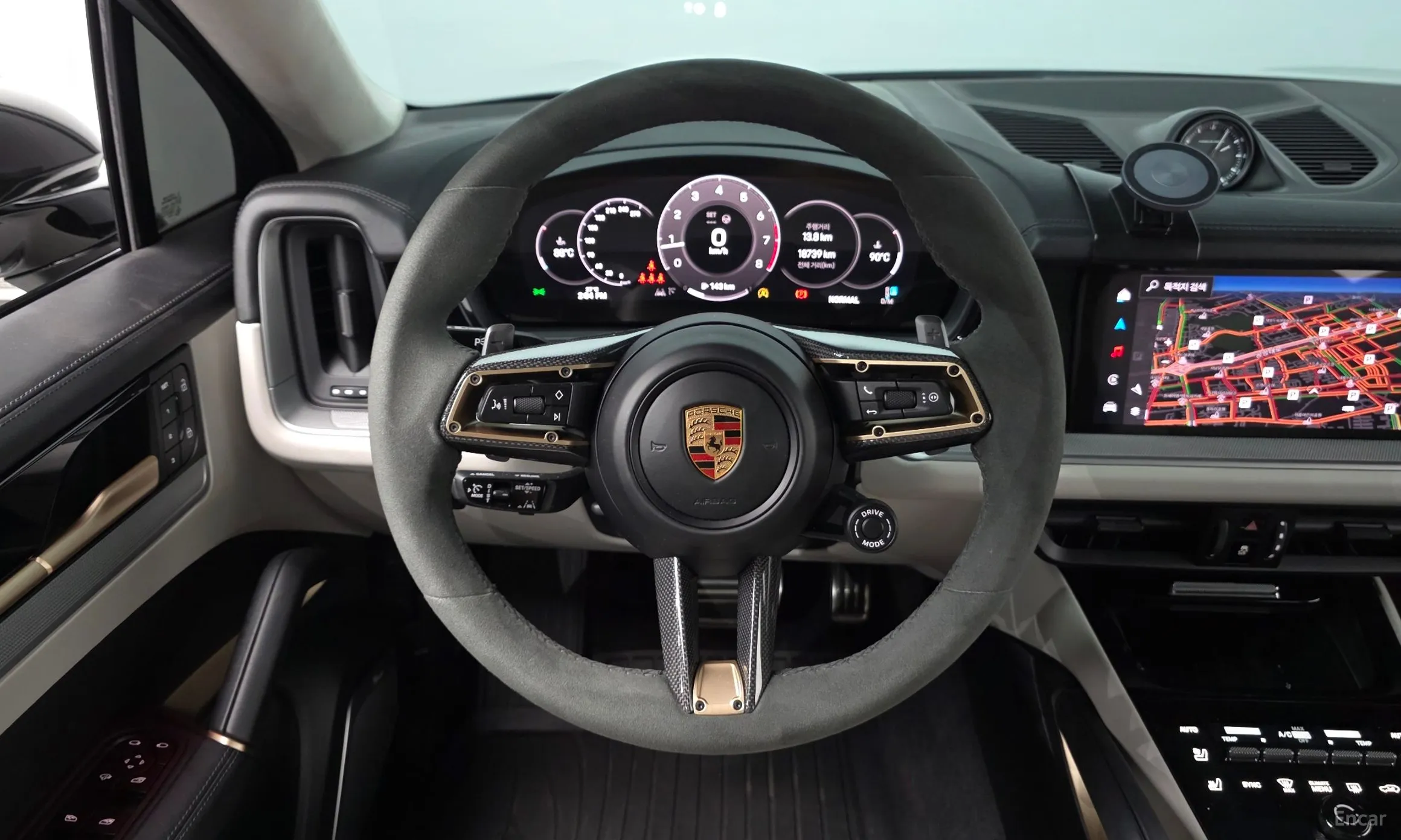 Porsche Cayenne (PO536) превью 13